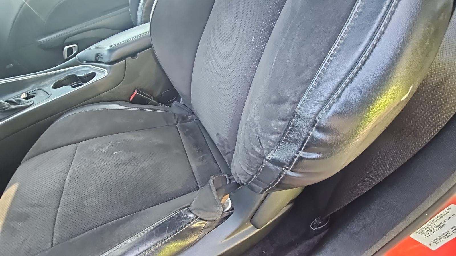 2015 Dodge Challenger R/T Scat Pack RWD