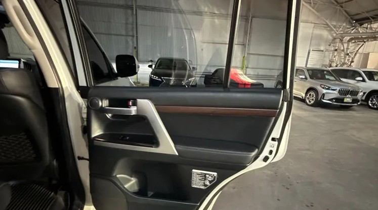 2019 Toyota Land Cruiser Base AWD