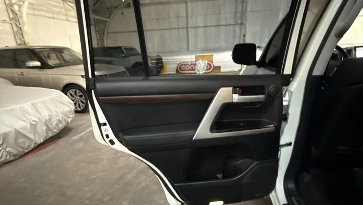 2019 Toyota Land Cruiser Base AWD