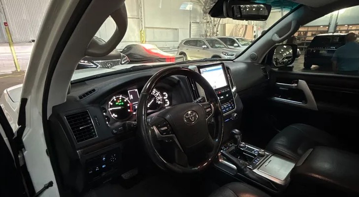 2019 Toyota Land Cruiser Base AWD