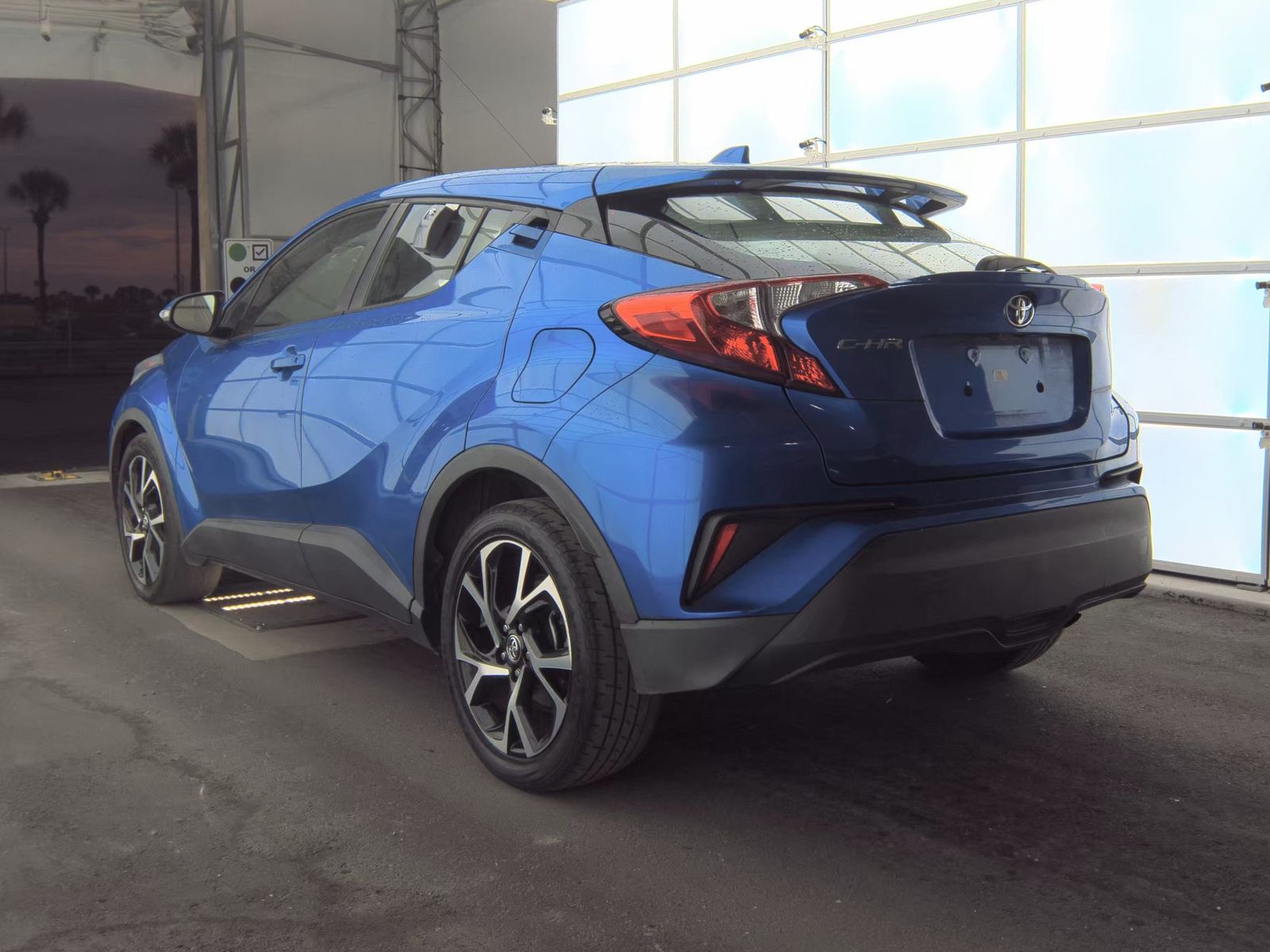 2019 Toyota C-HR XLE FWD