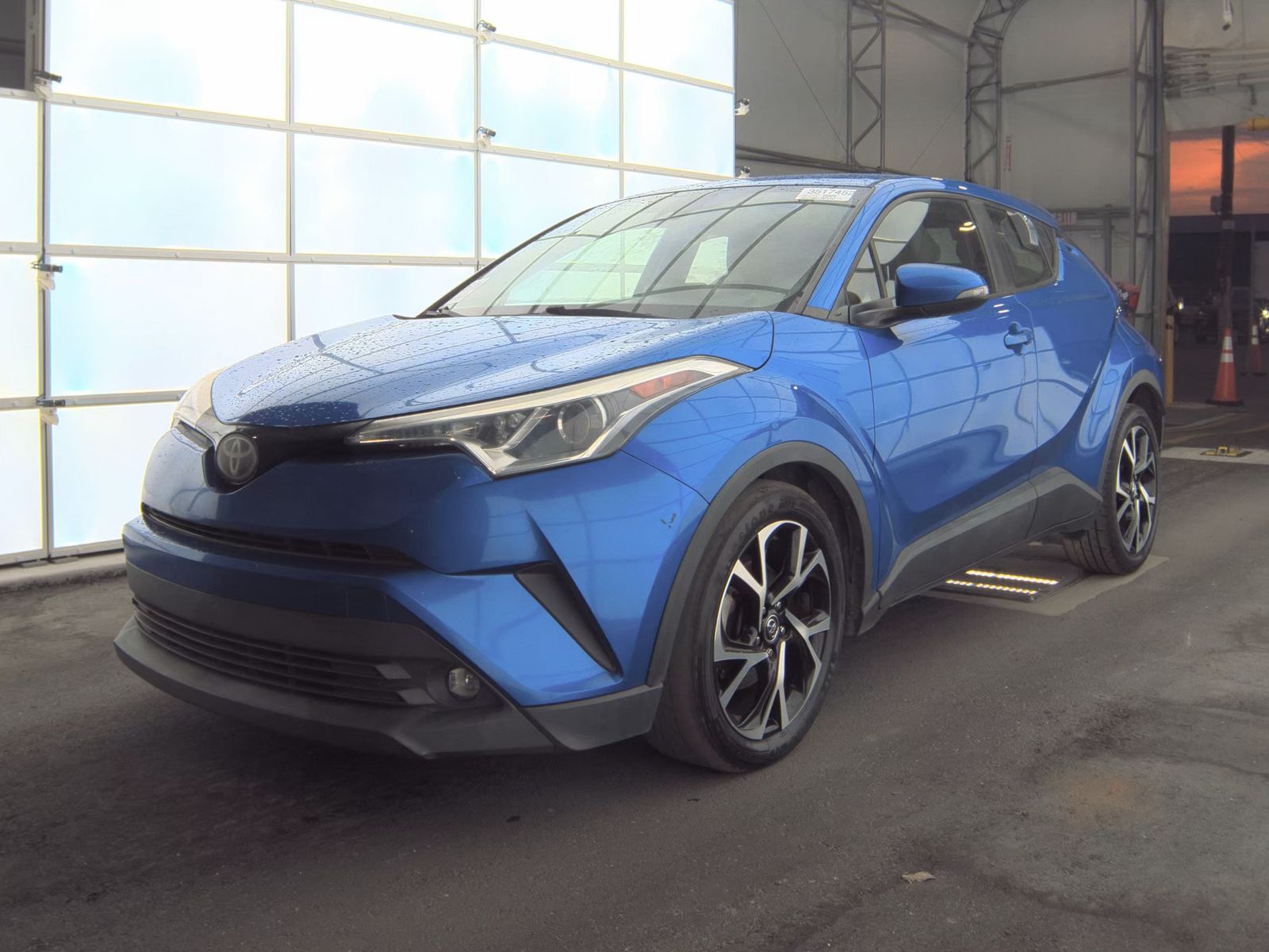 2019 Toyota C-HR XLE FWD