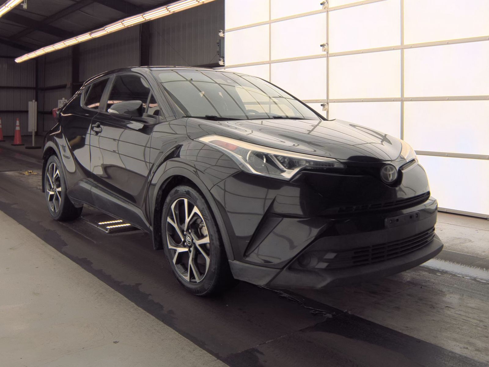 2018 Toyota C-HR XLE FWD