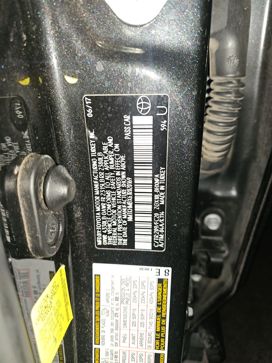 2018 Toyota C-HR XLE FWD