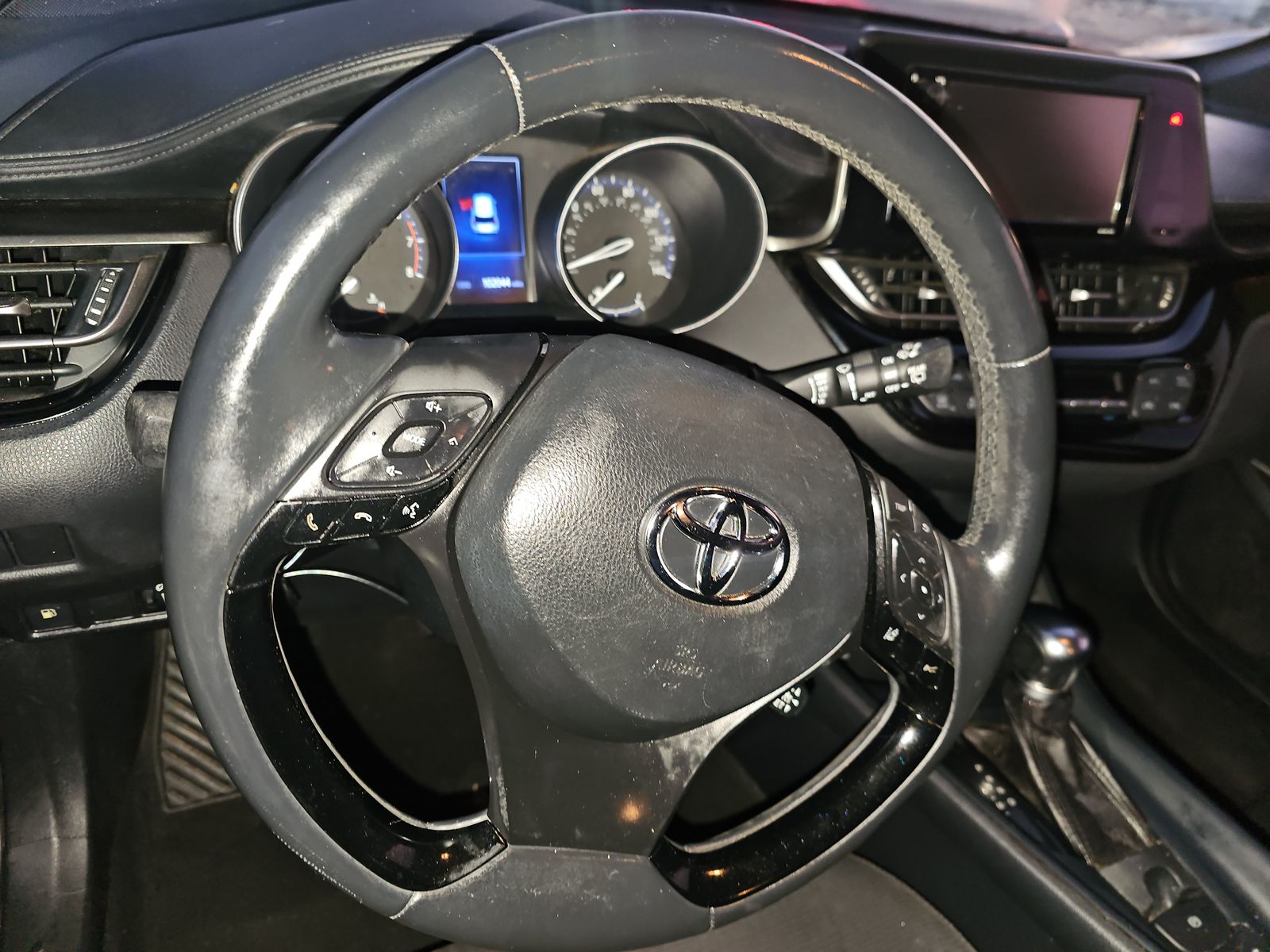 2018 Toyota C-HR XLE FWD