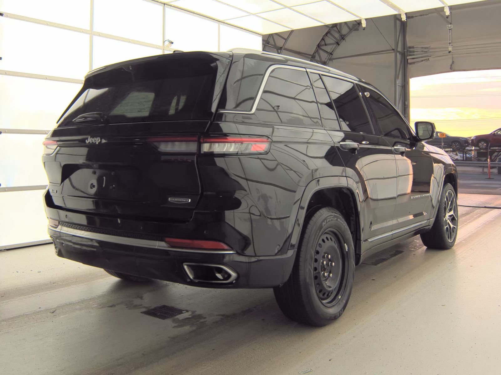 2023 Jeep Grand Cherokee Summit Reserve AWD