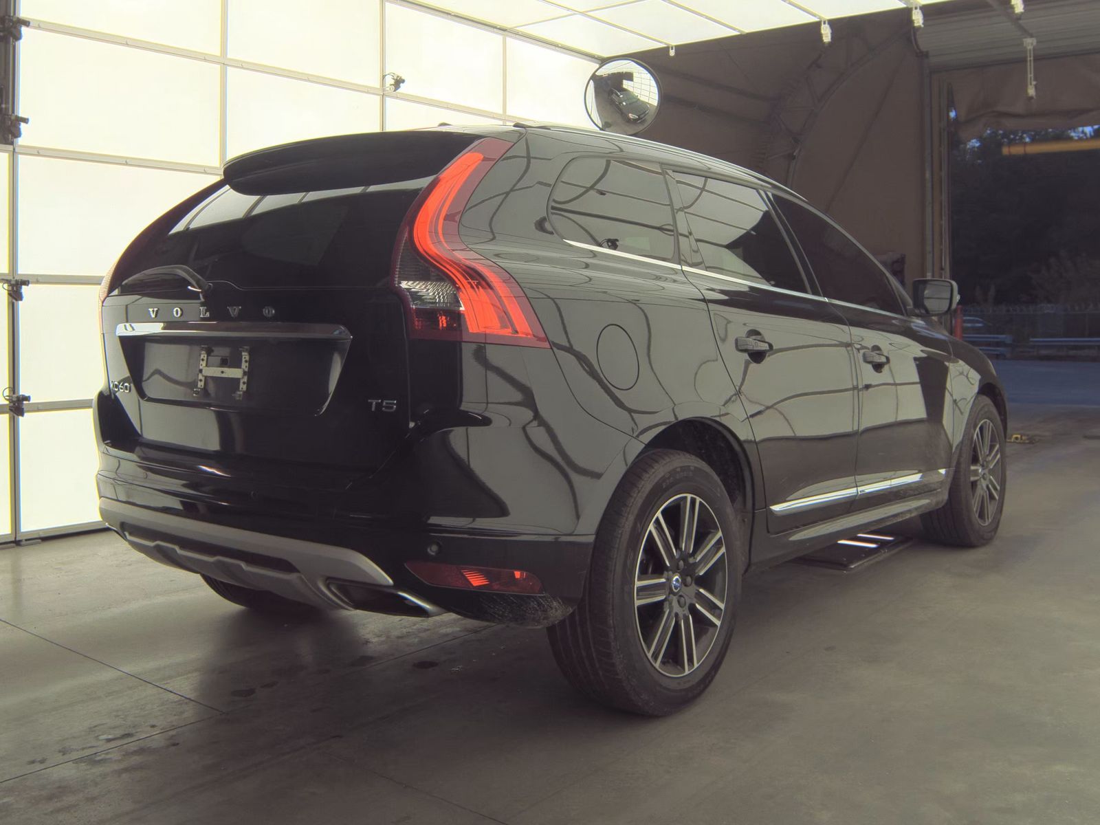 2017 Volvo XC60 T5 Dynamic FWD