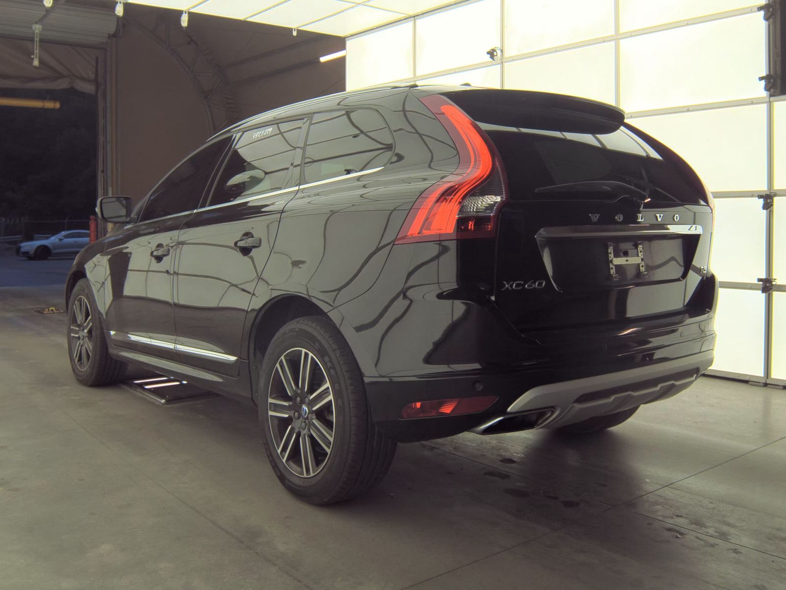 2017 Volvo XC60 T5 Dynamic FWD