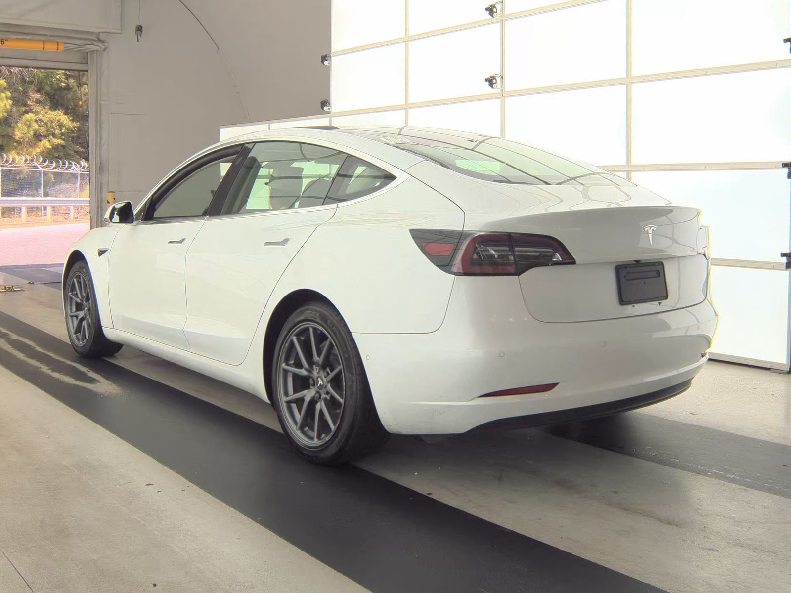 2020 Tesla Model 3 Standard Range Plus RWD