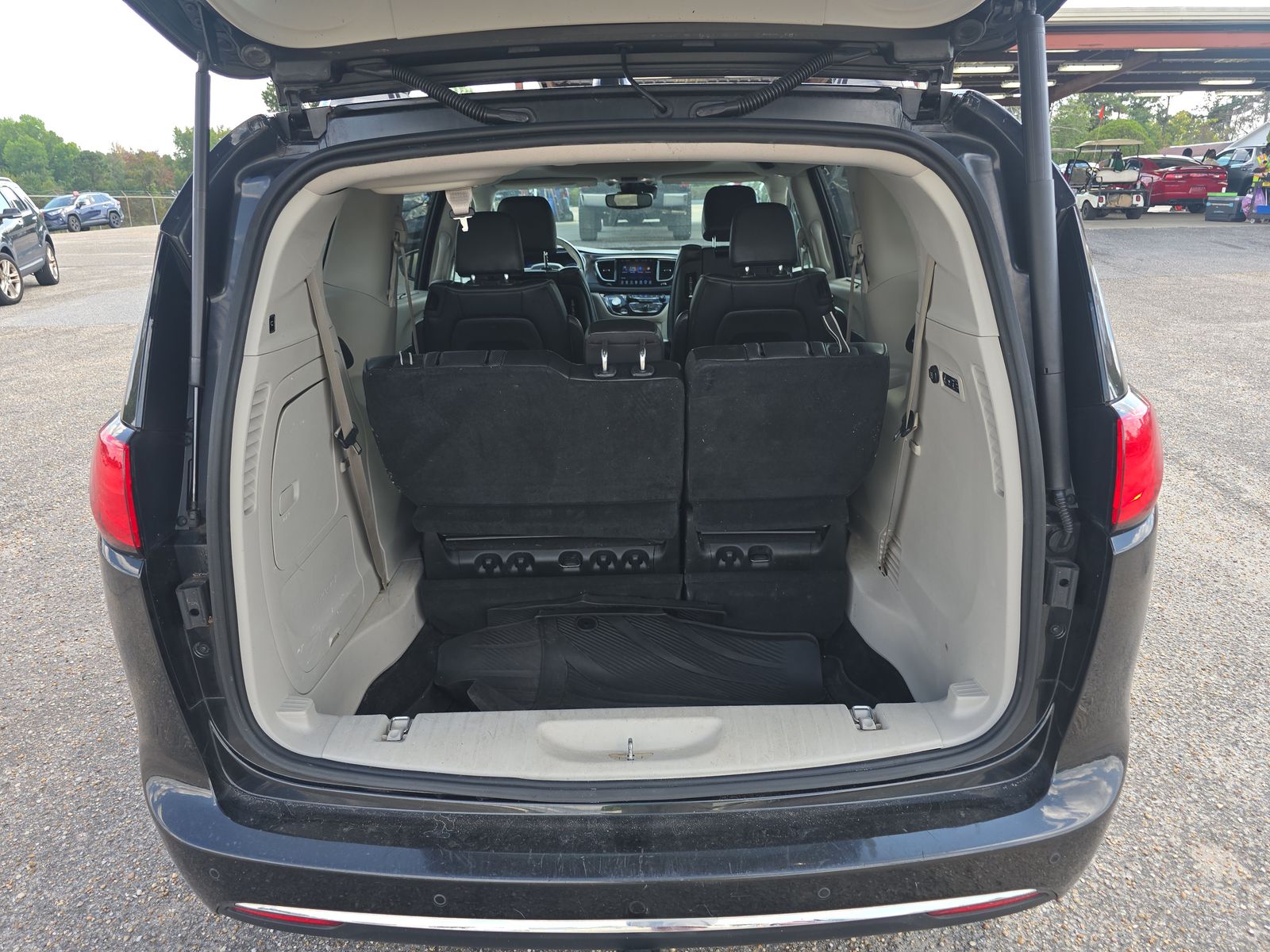 2017 Chrysler Pacifica Limited FWD