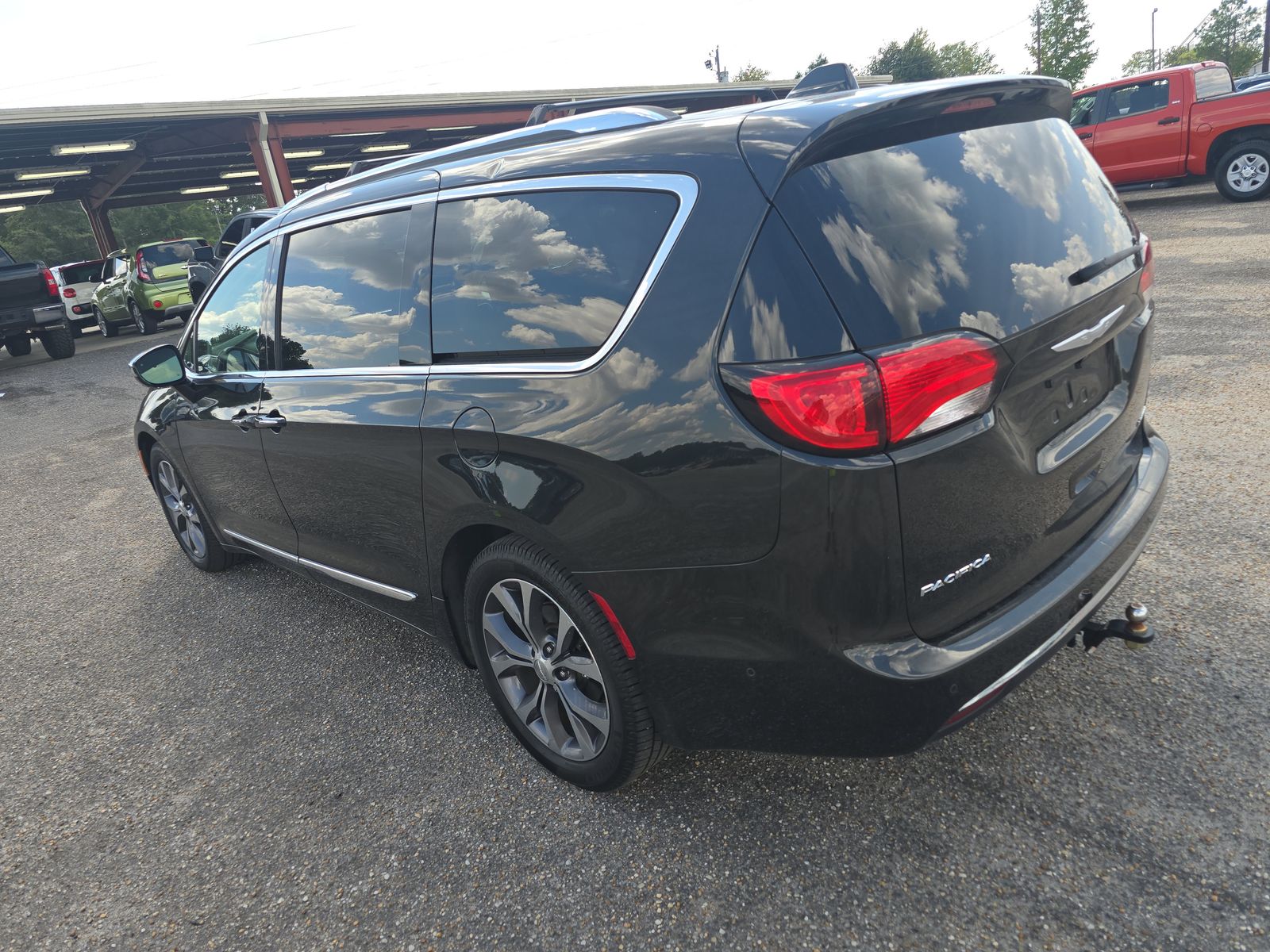 2017 Chrysler Pacifica Limited FWD