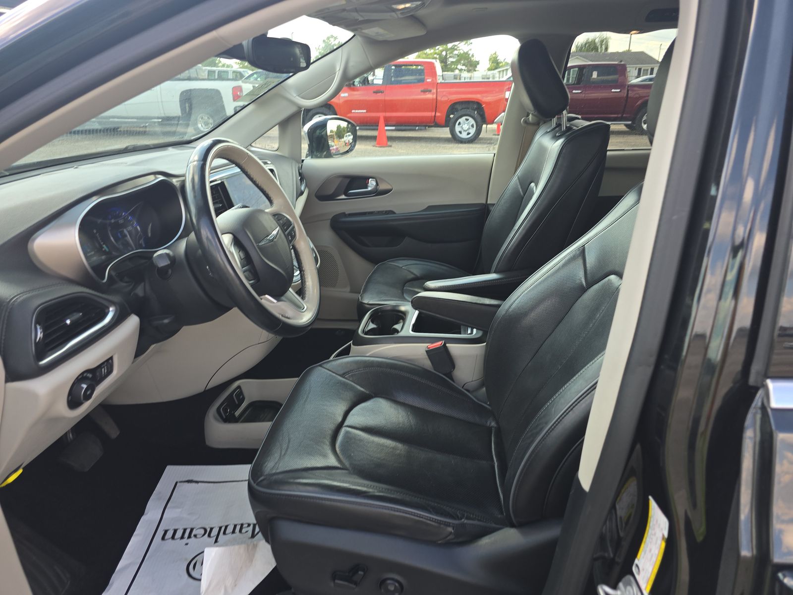 2017 Chrysler Pacifica Limited FWD