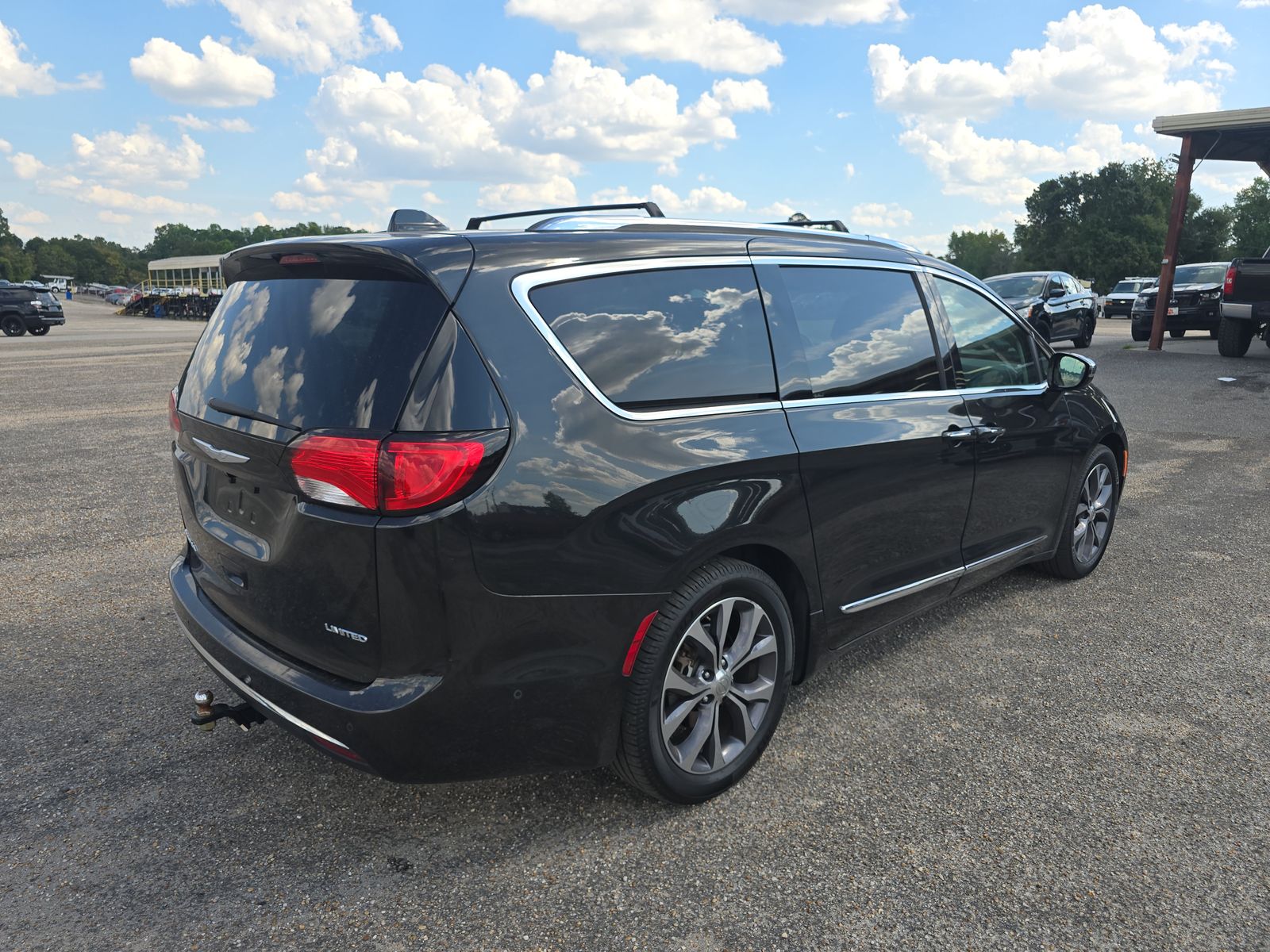 2017 Chrysler Pacifica Limited FWD