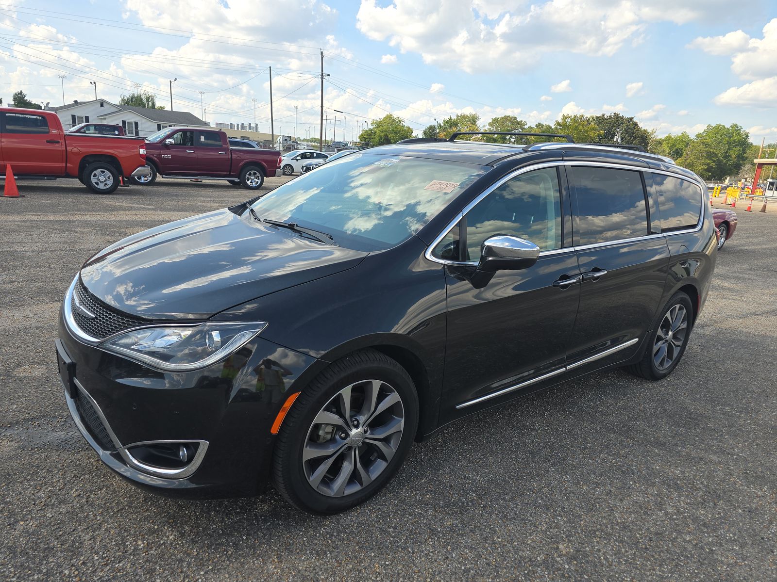 2017 Chrysler Pacifica Limited FWD