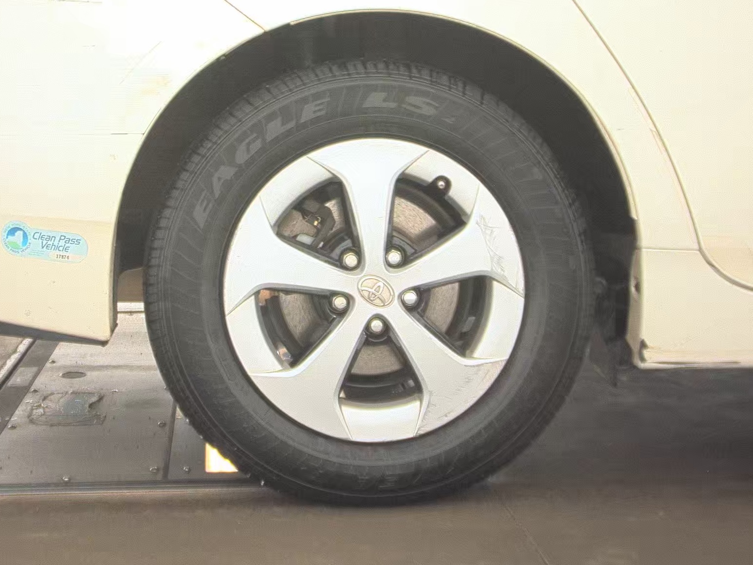 2015 Toyota Prius Four FWD