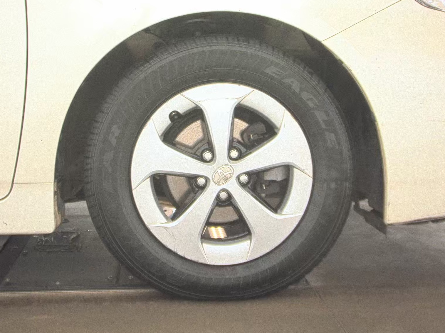 2015 Toyota Prius Four FWD