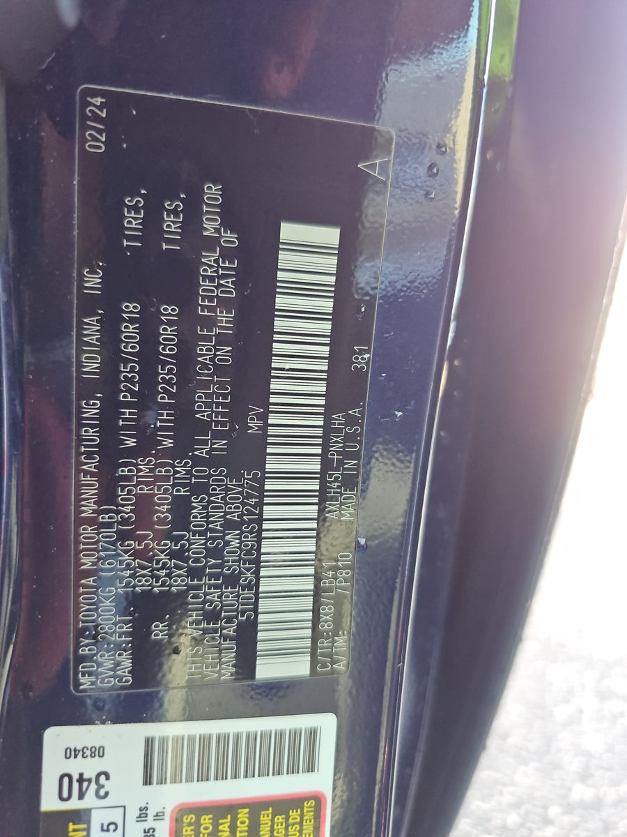 2024 Toyota Sienna Platinum AWD