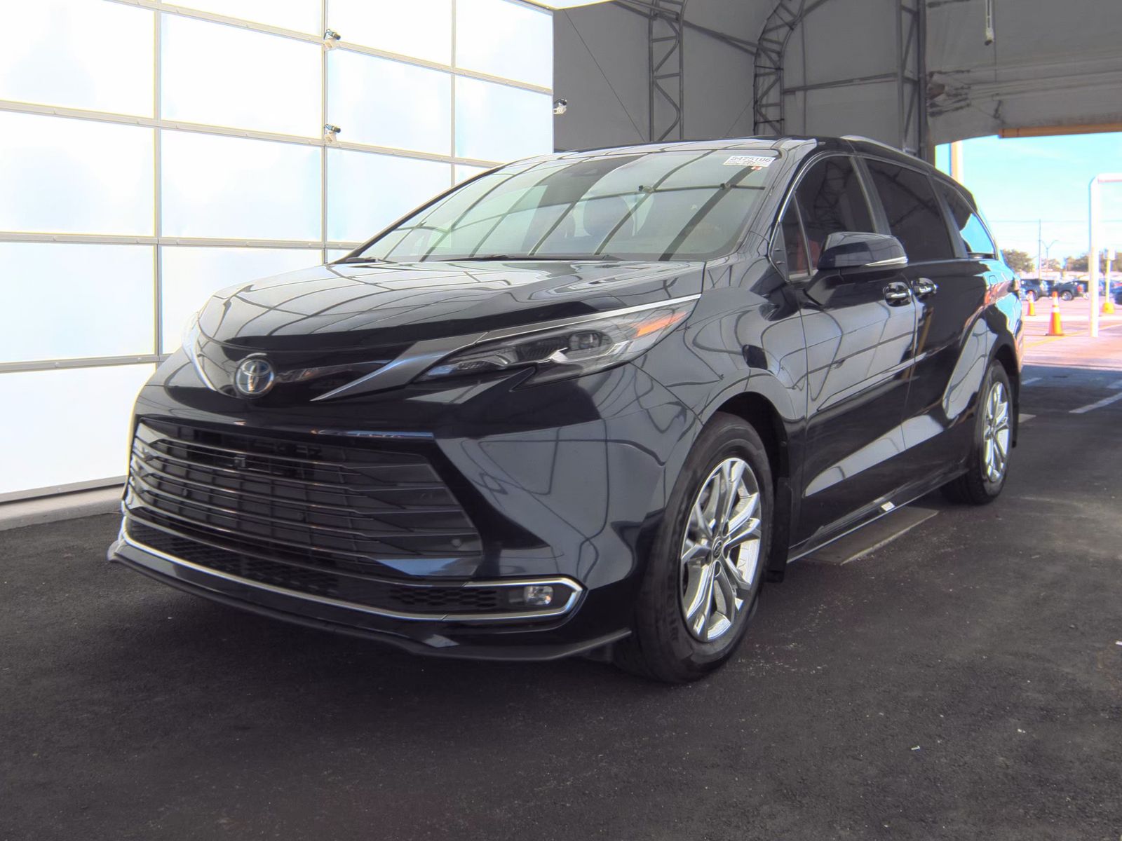 2024 Toyota Sienna Platinum AWD