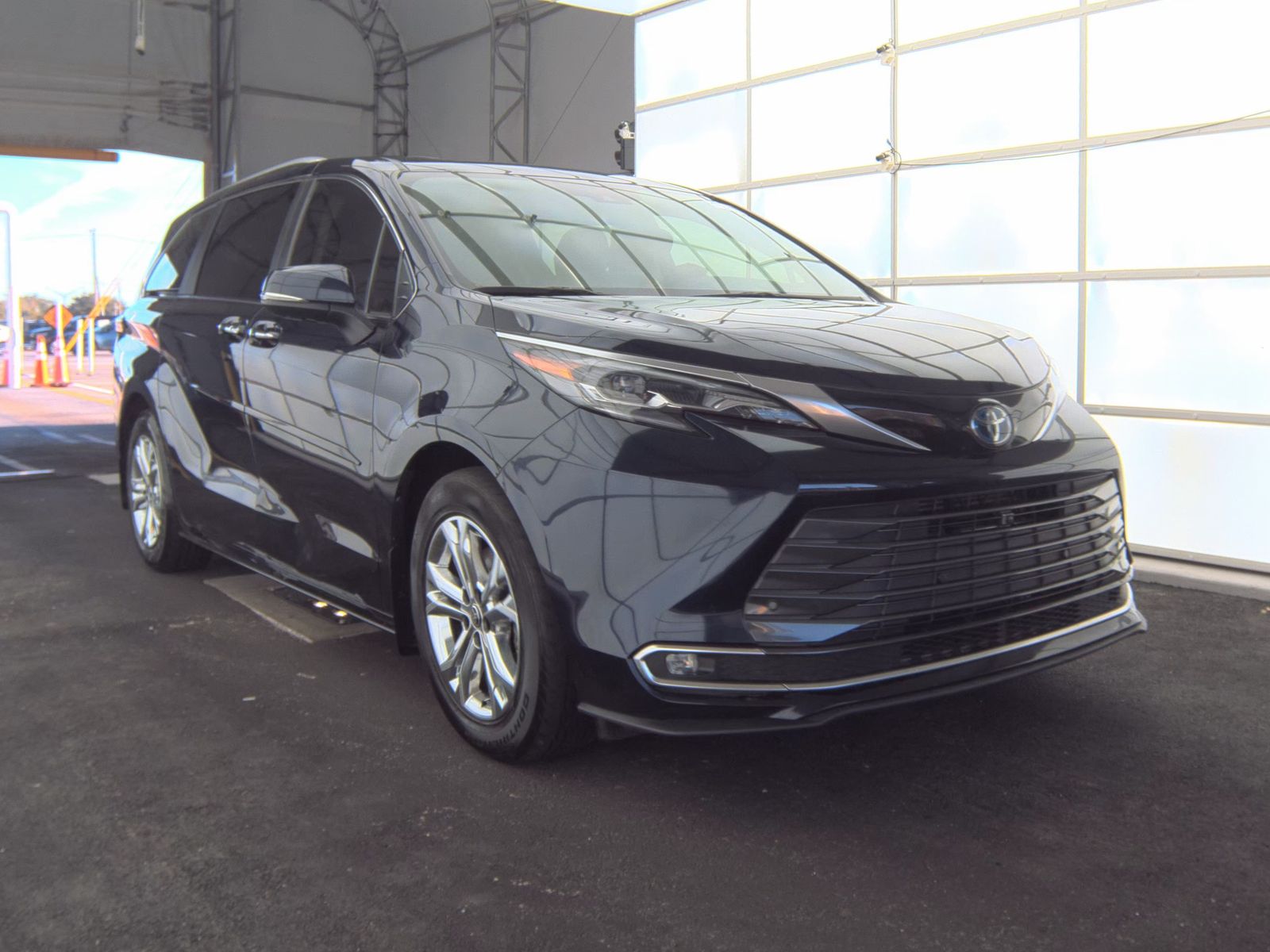 2024 Toyota Sienna Platinum AWD