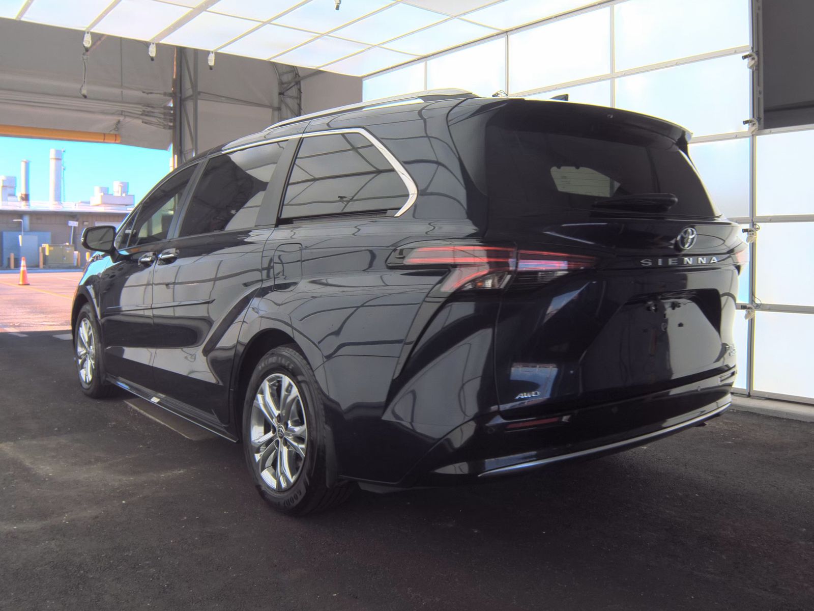 2024 Toyota Sienna Platinum AWD