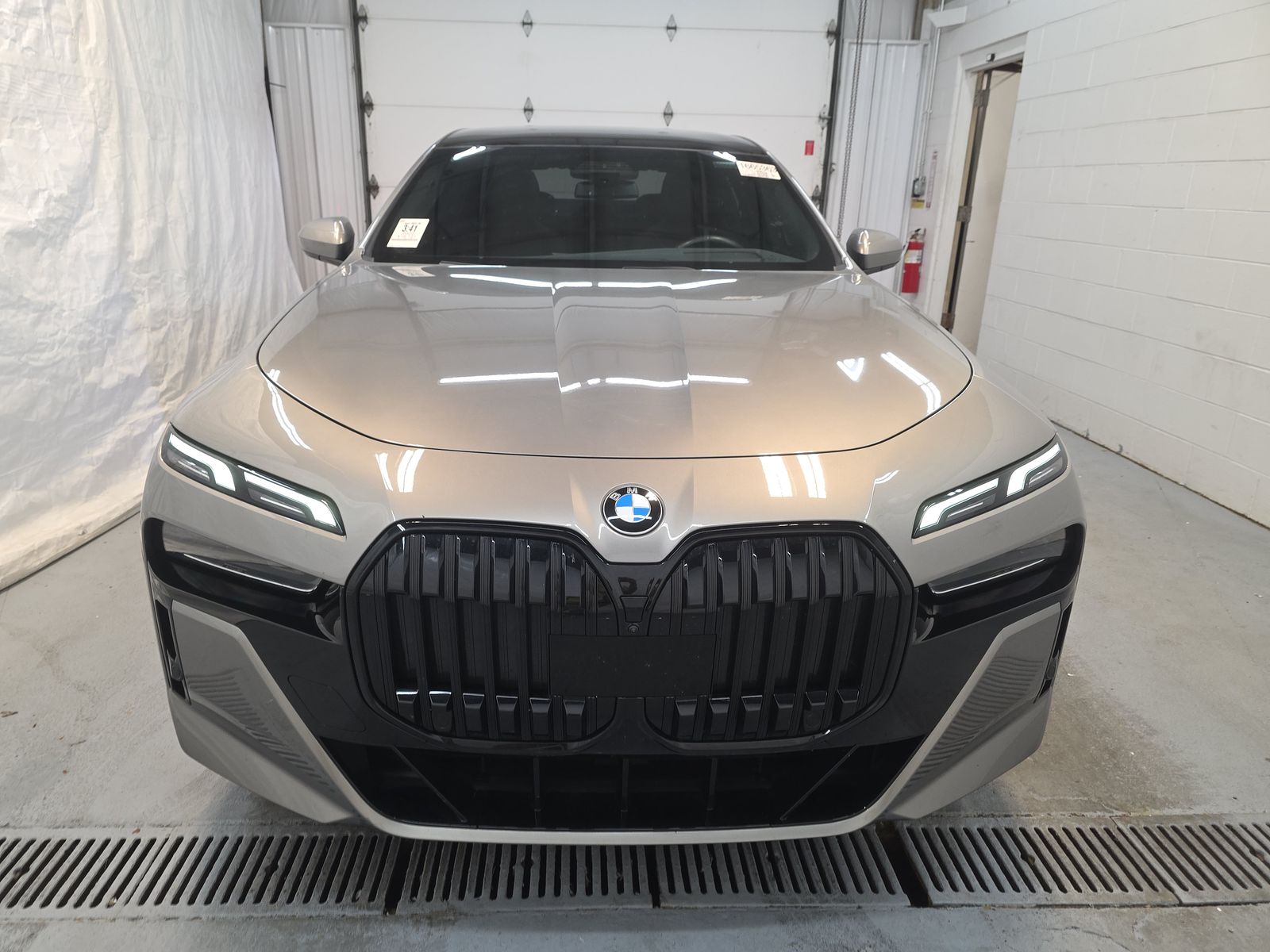 2023 BMW 7 Series 740i RWD