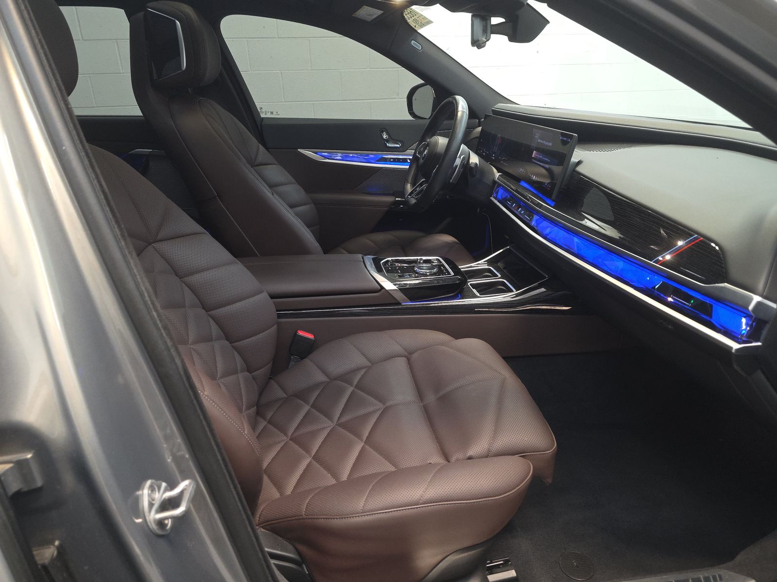 2023 BMW 7 Series 740i RWD