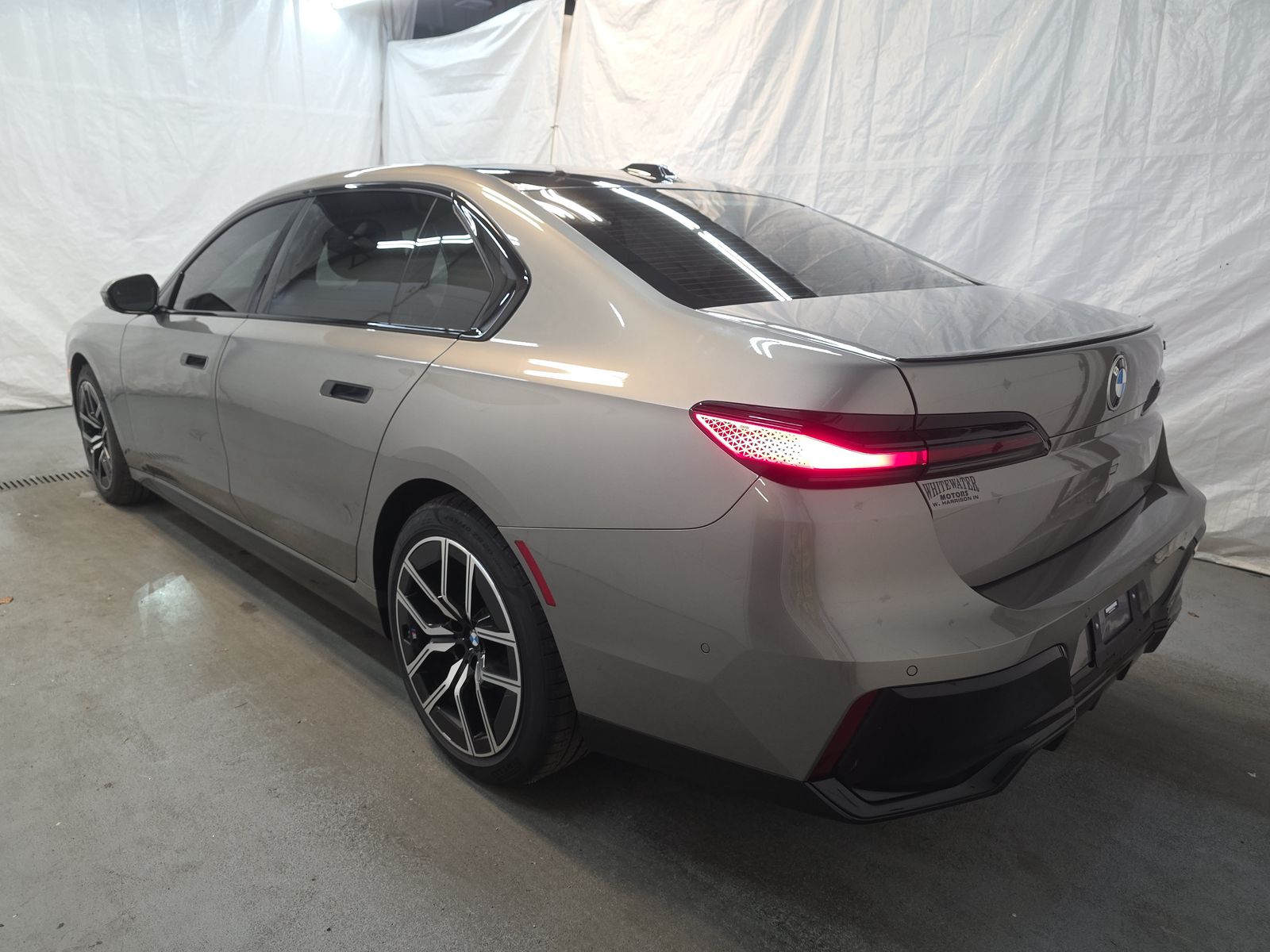 2023 BMW 7 Series 740i RWD