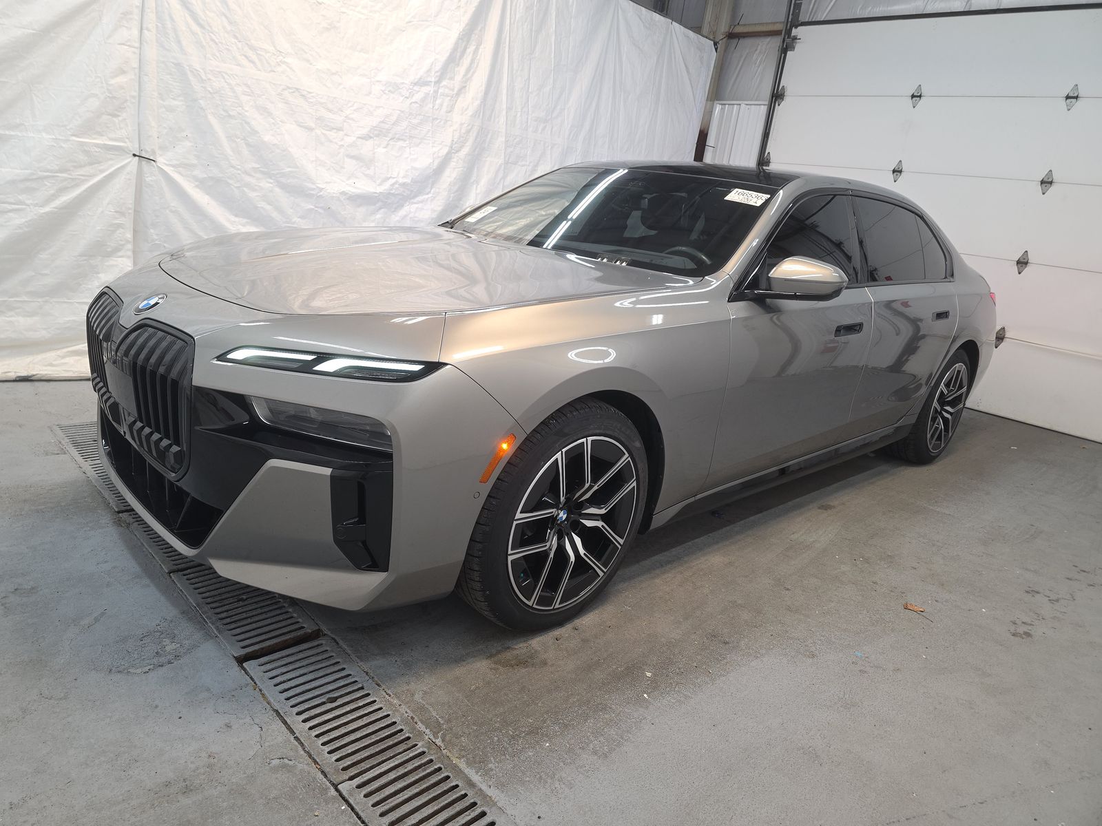 2023 BMW 7 Series 740i RWD