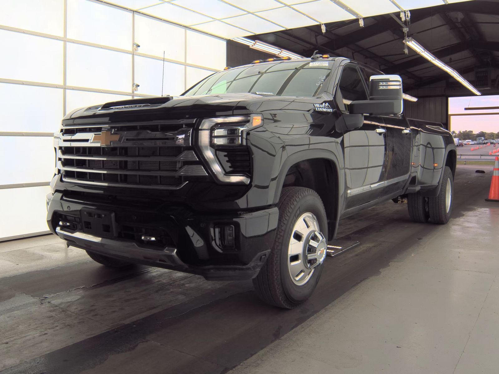2025 Chevrolet Silverado 3500HD High Country AWD