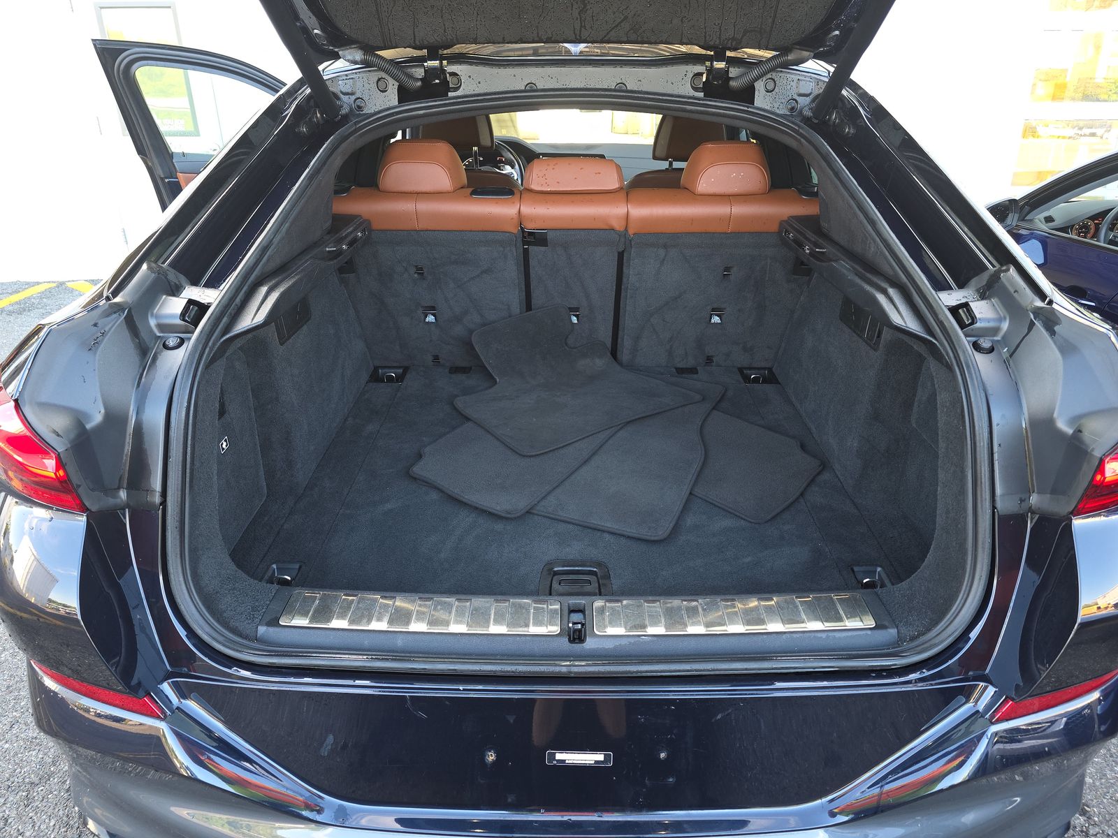 2022 BMW X6 M50i AWD