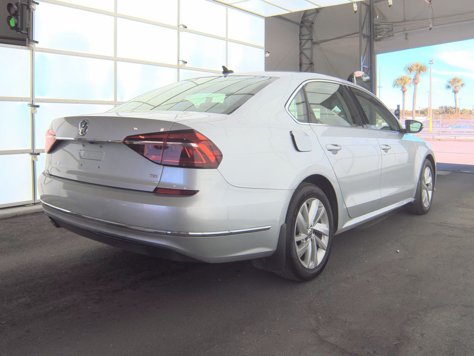 2018 Volkswagen Passat 2.0T SE FWD