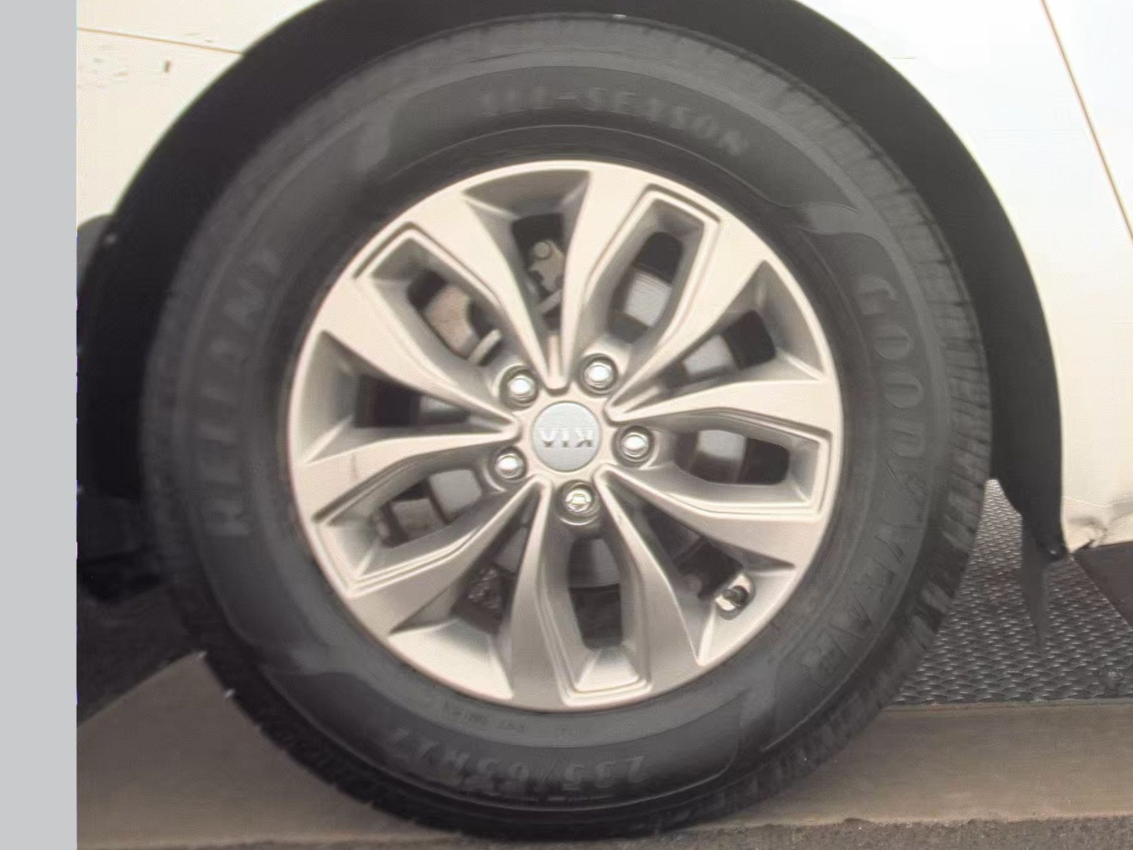 2020 Kia Sedona LX FWD