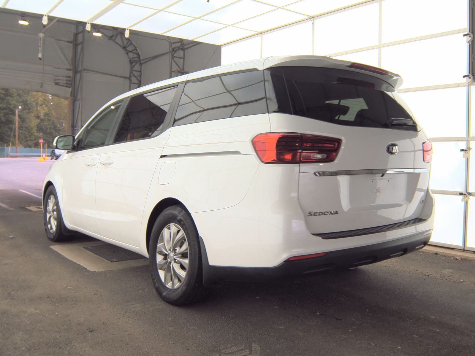 2020 Kia Sedona LX FWD