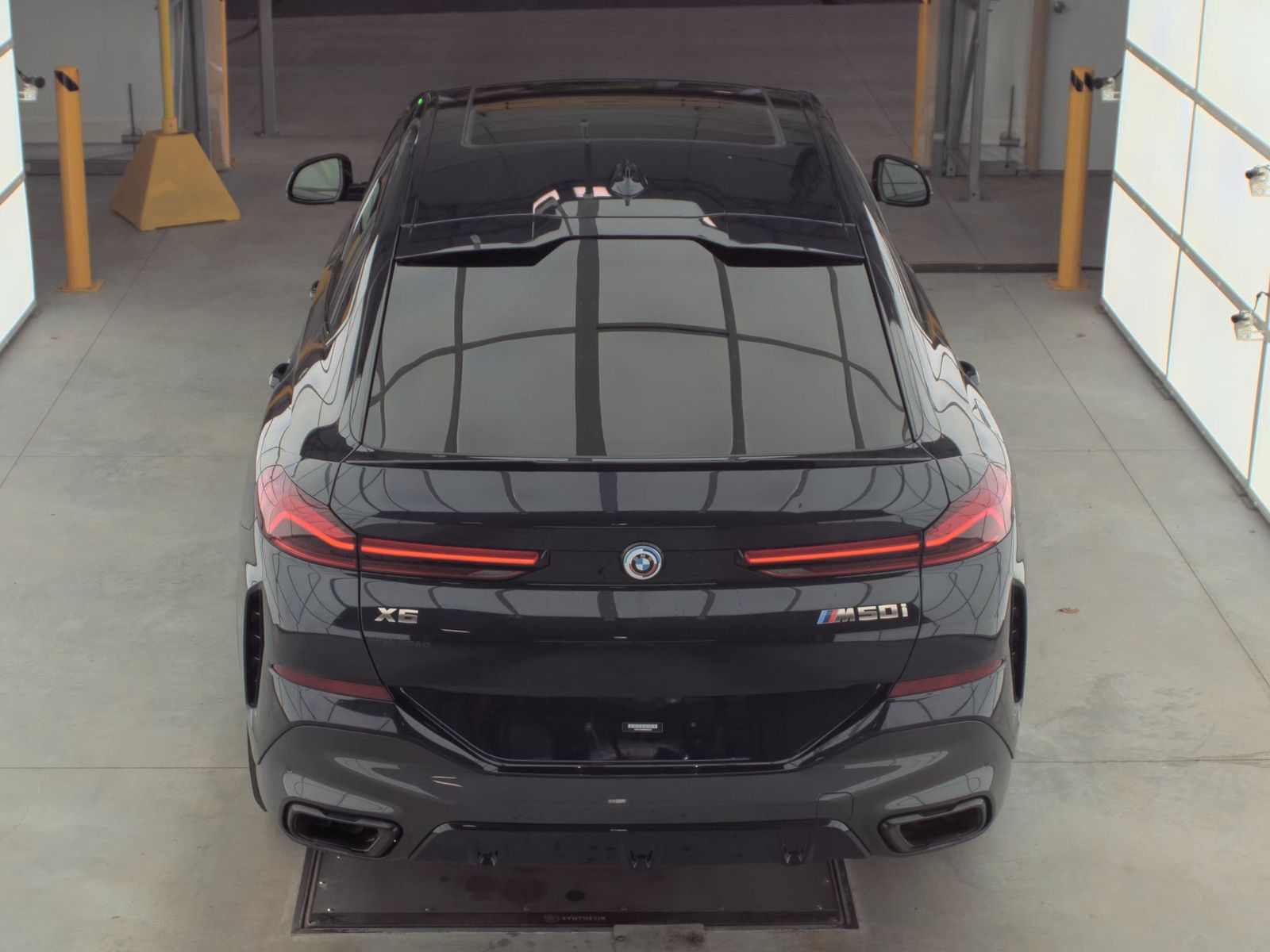 2022 BMW X6 M50i AWD