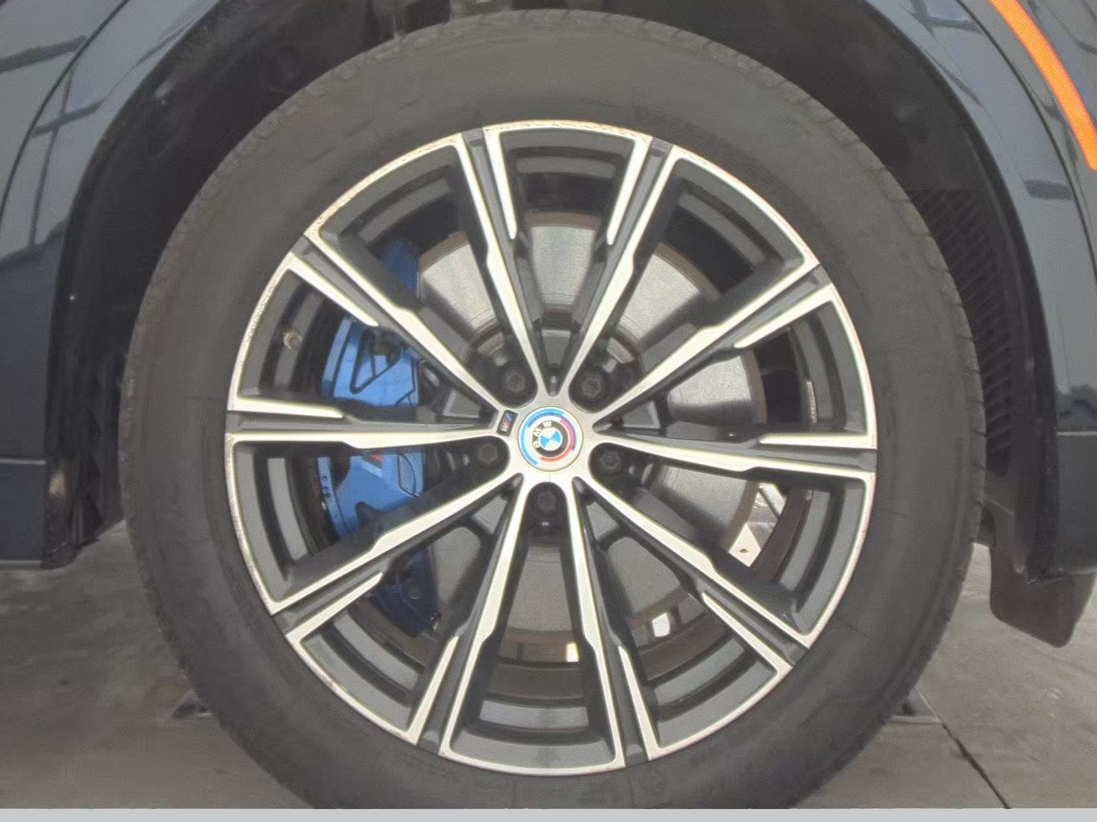 2022 BMW X6 M50i AWD