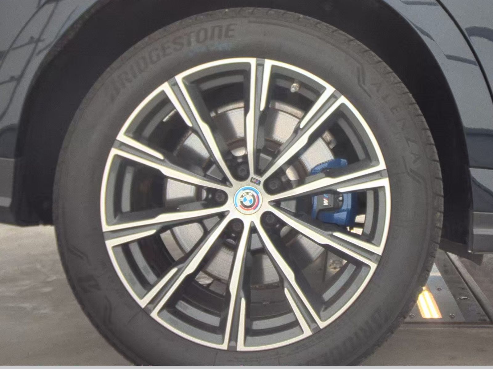 2022 BMW X6 M50i AWD