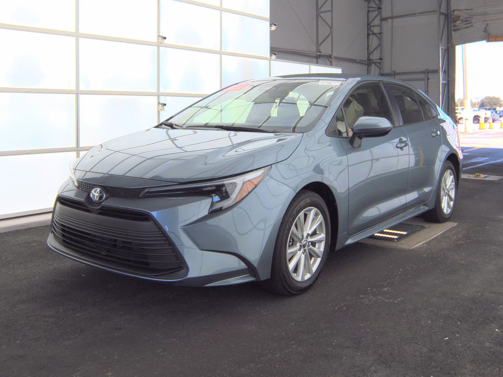 2025 Toyota Corolla Hybrid LE FWD