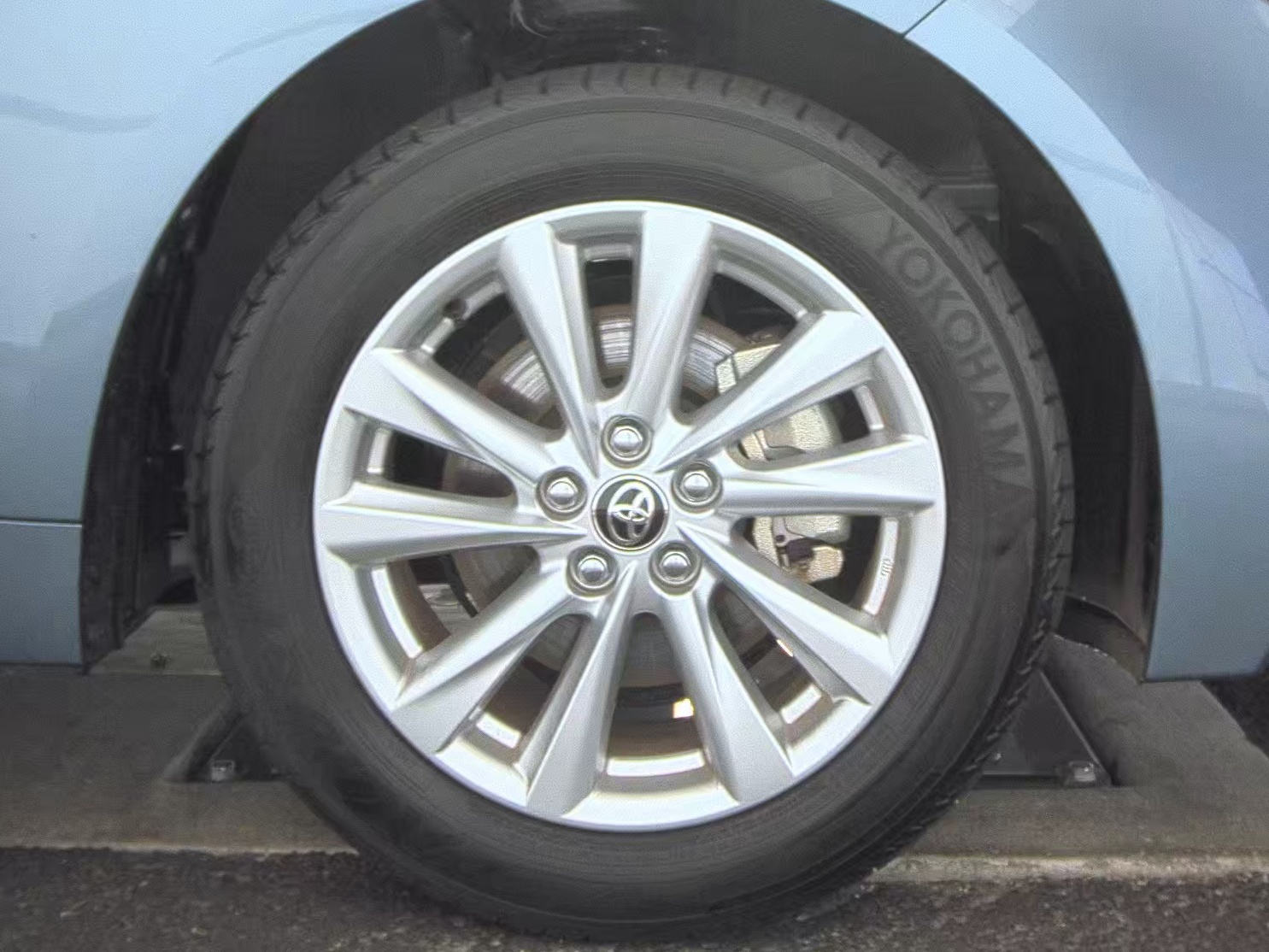 2025 Toyota Corolla Hybrid LE FWD