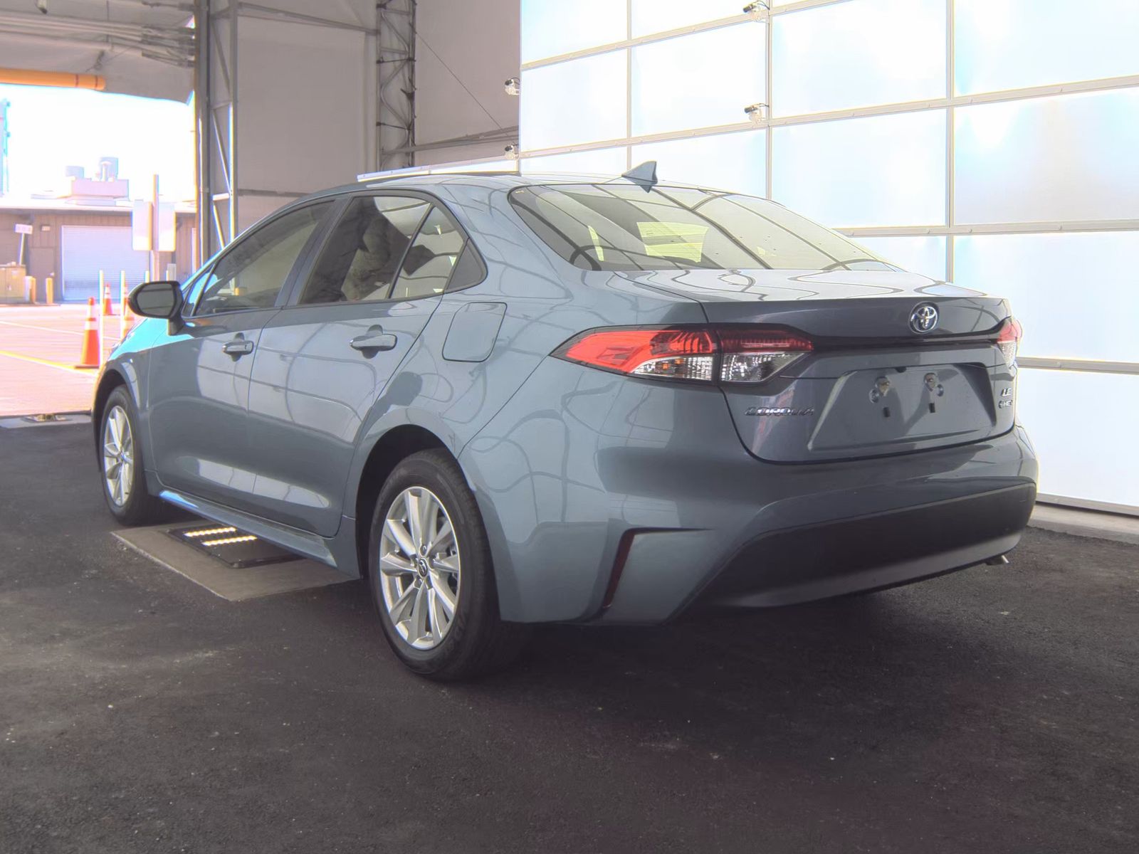 2025 Toyota Corolla Hybrid LE FWD