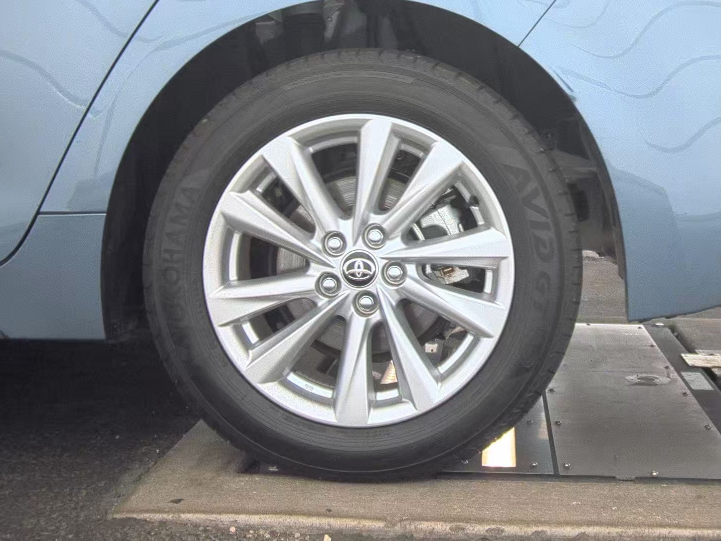 2025 Toyota Corolla Hybrid LE FWD