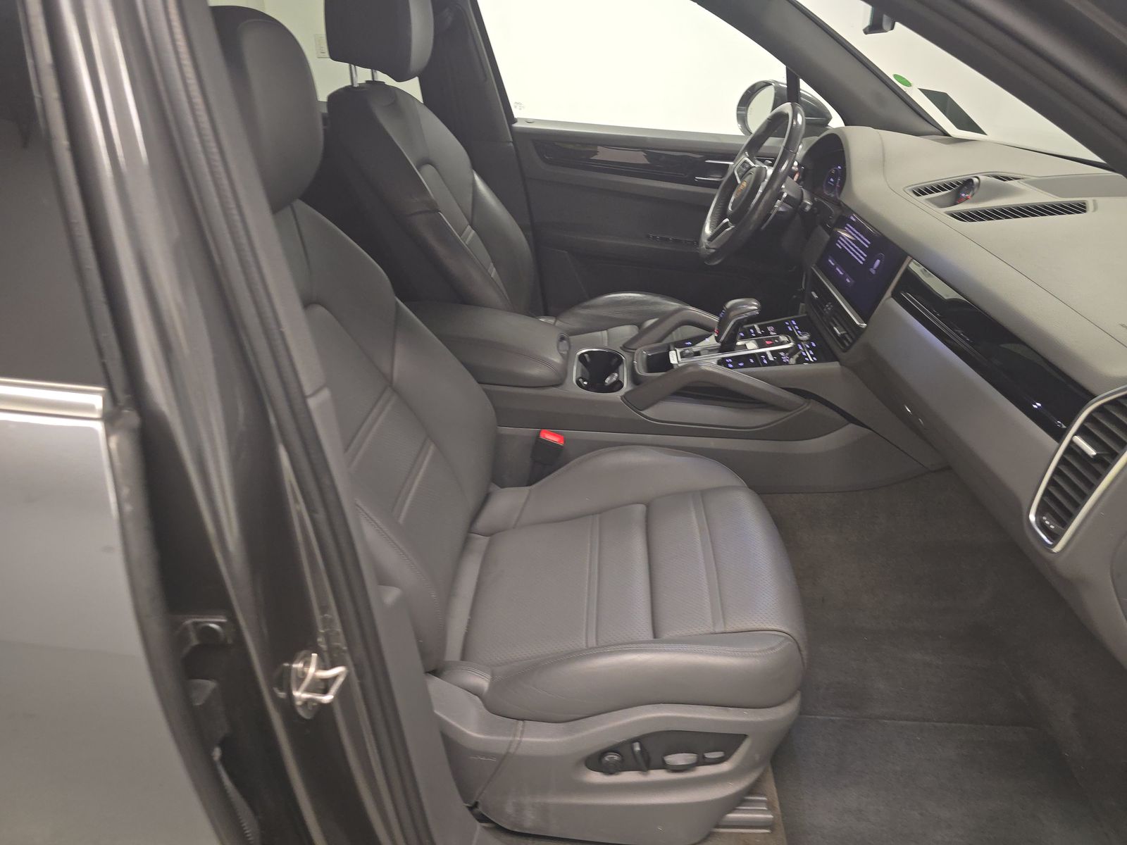 2022 Porsche Cayenne Base AWD