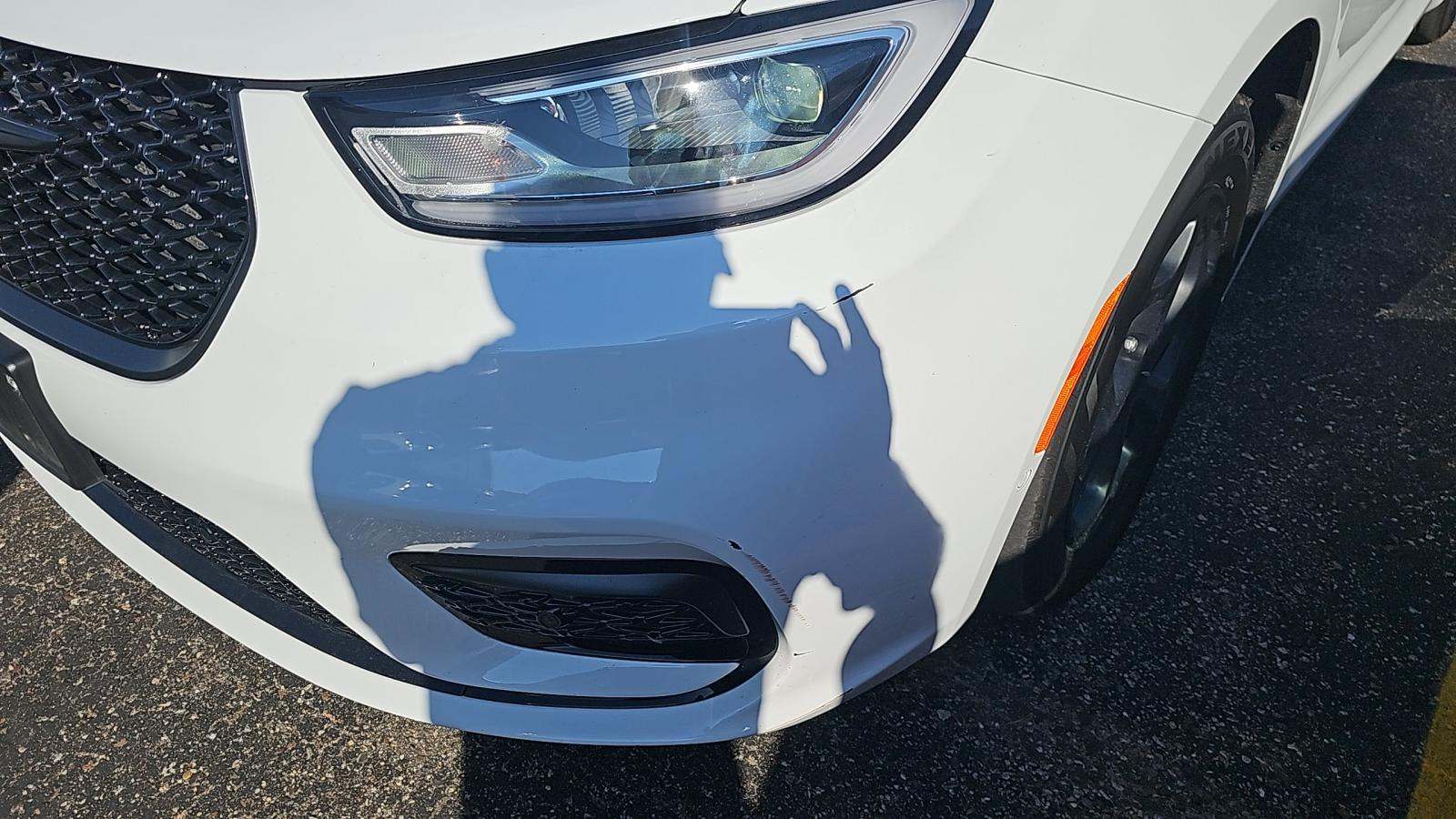 2022 Chrysler Pacifica Hybrid Limited FWD