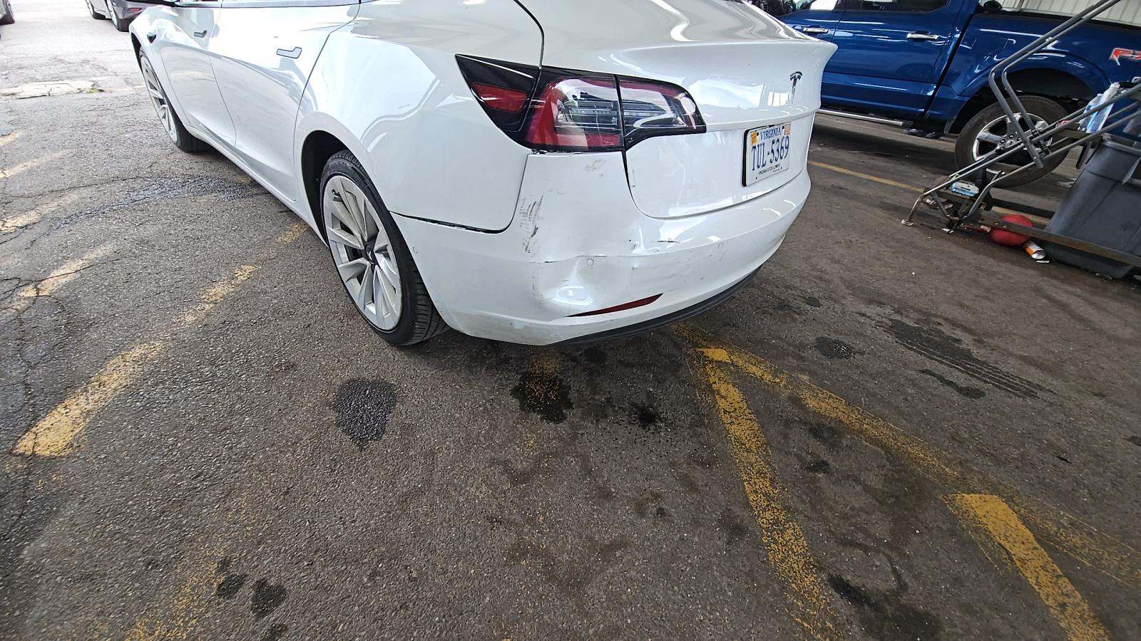 2022 Tesla Model 3 Standard Range FWD