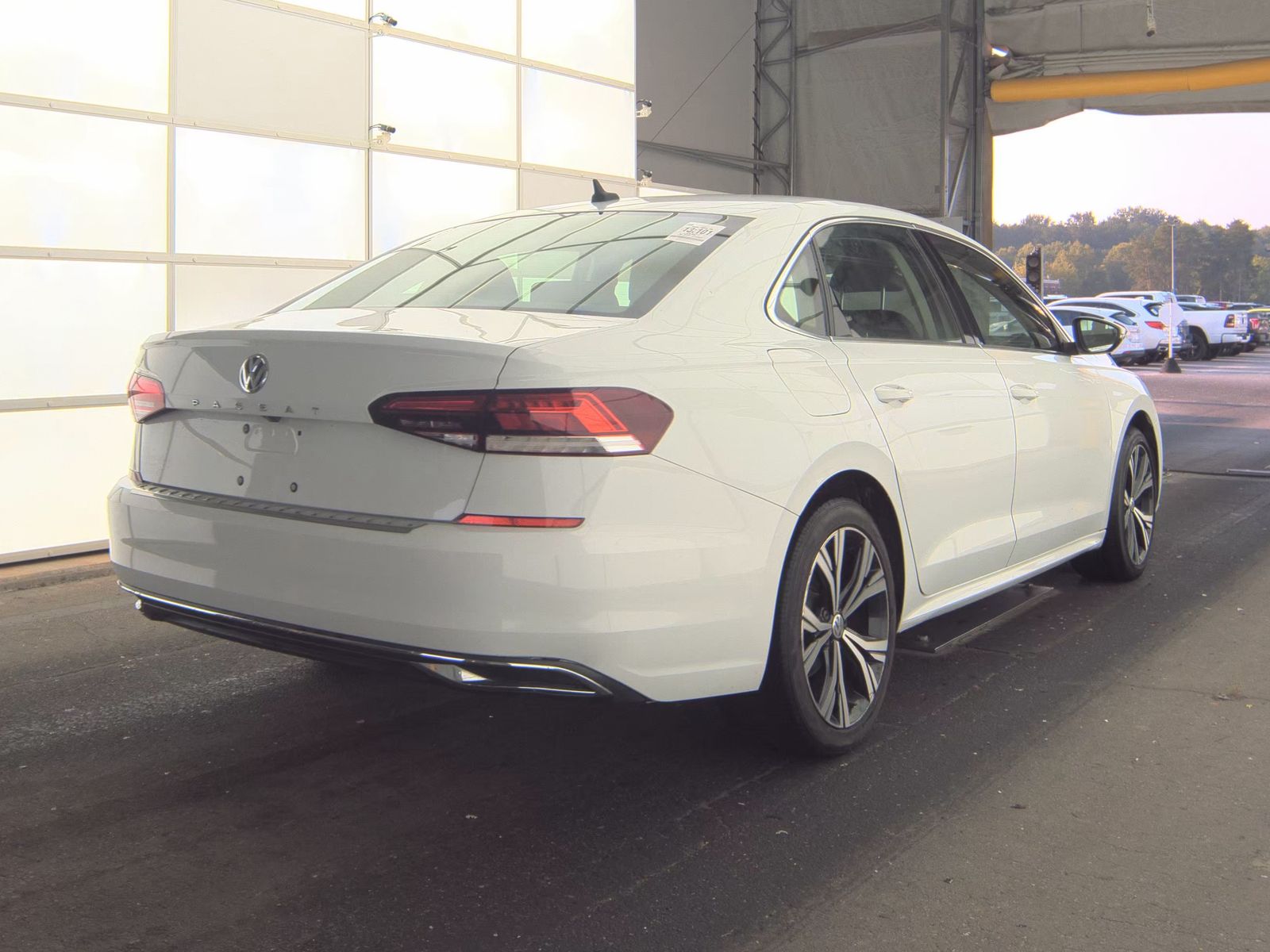 2021 Volkswagen Passat 2.0T SE FWD
