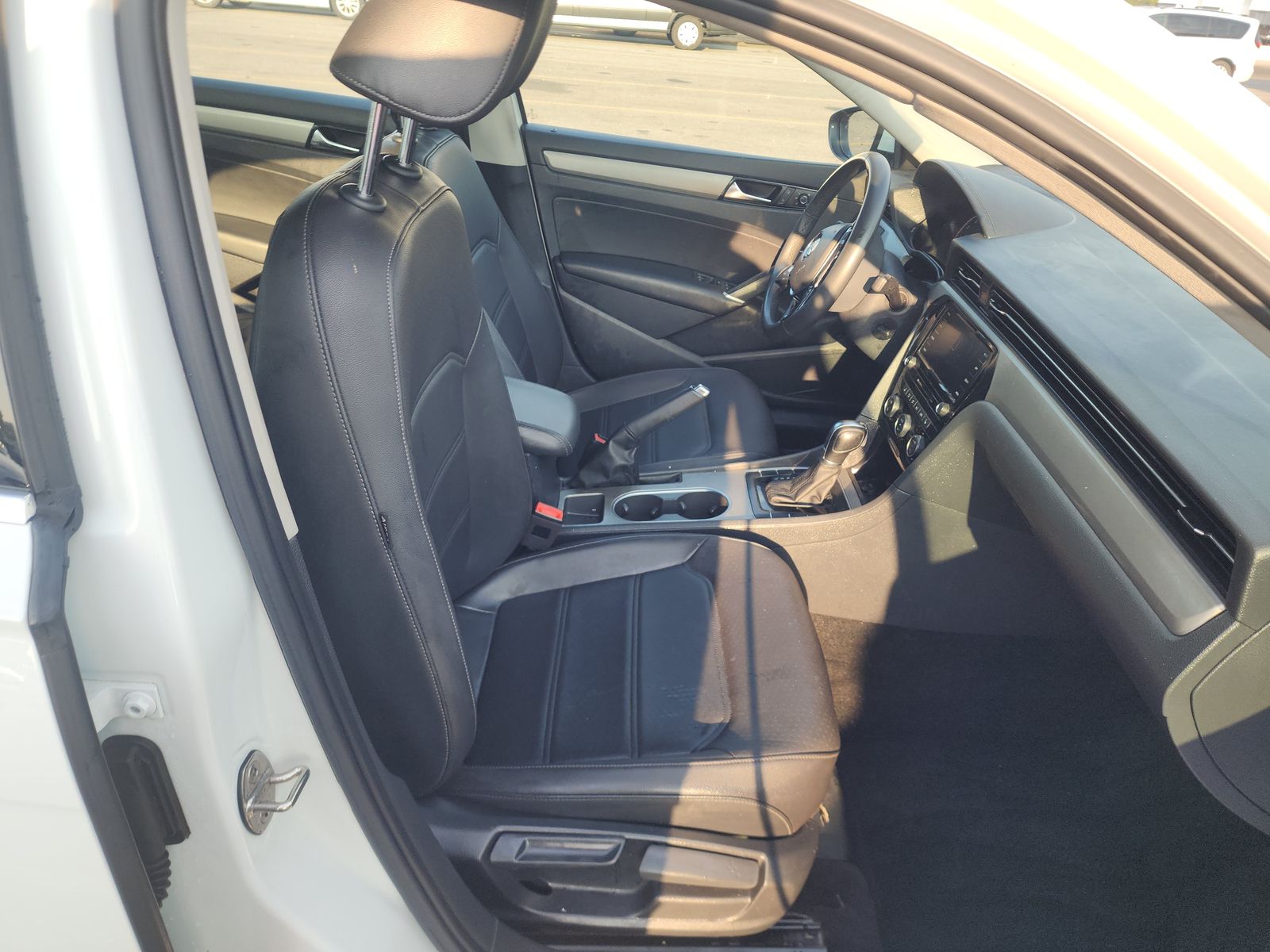 2021 Volkswagen Passat 2.0T SE FWD