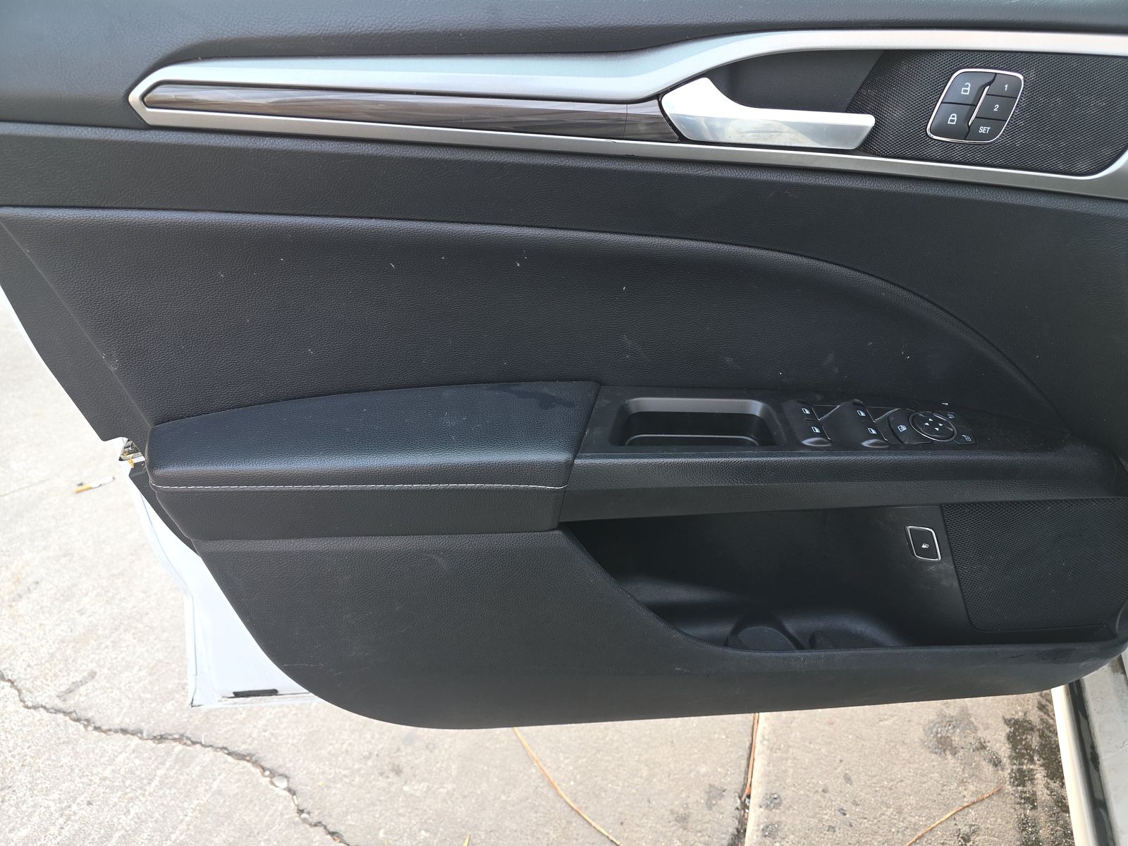FORD FUSION - 10
