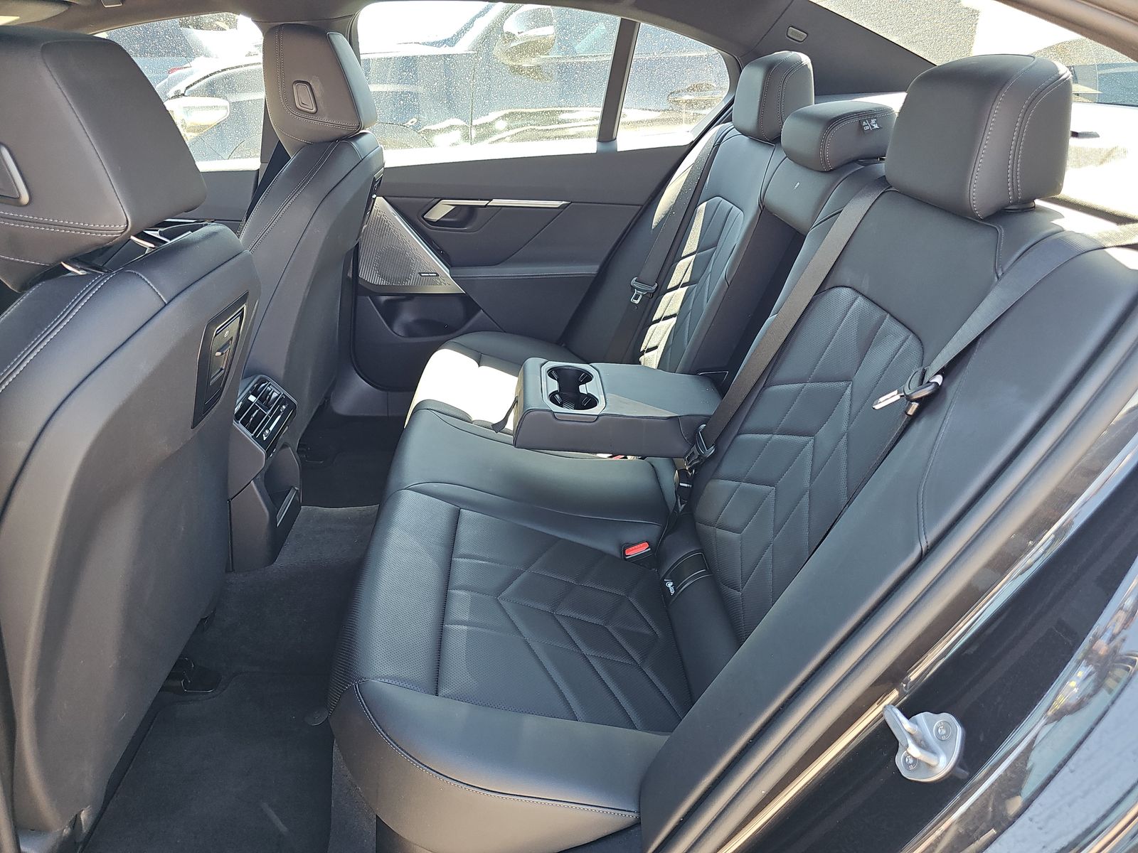 2025 BMW 5 Series 530i xDrive AWD