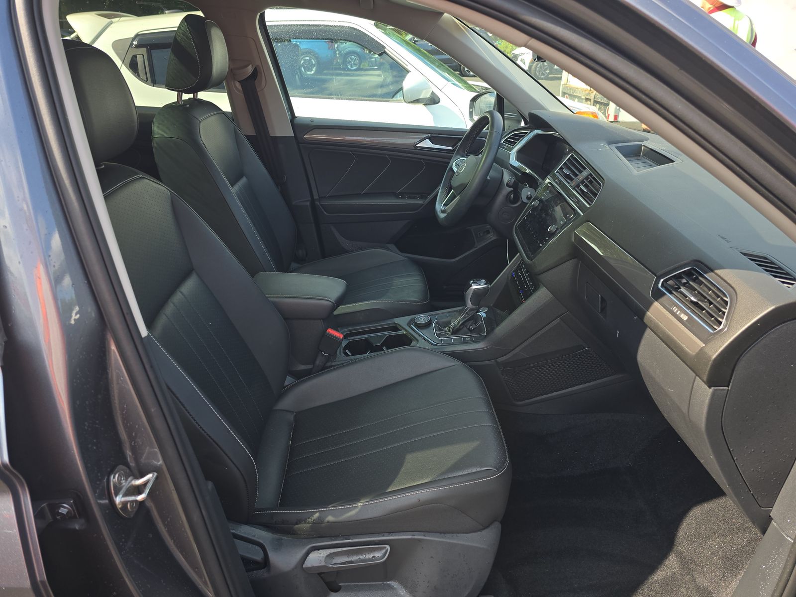 2022 Volkswagen Tiguan 2.0T SE AWD