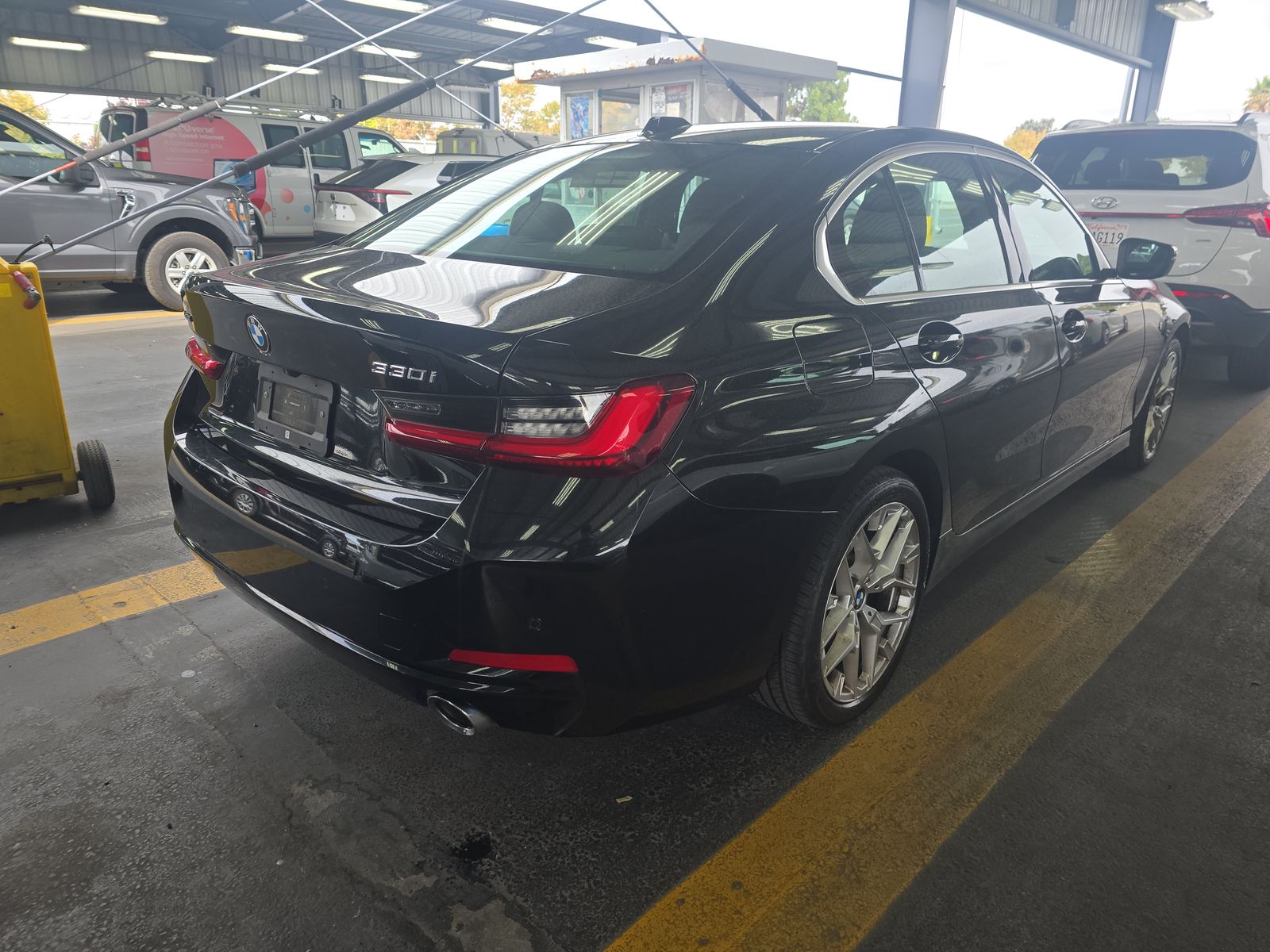 2025 BMW 3 Series 330i xDrive AWD