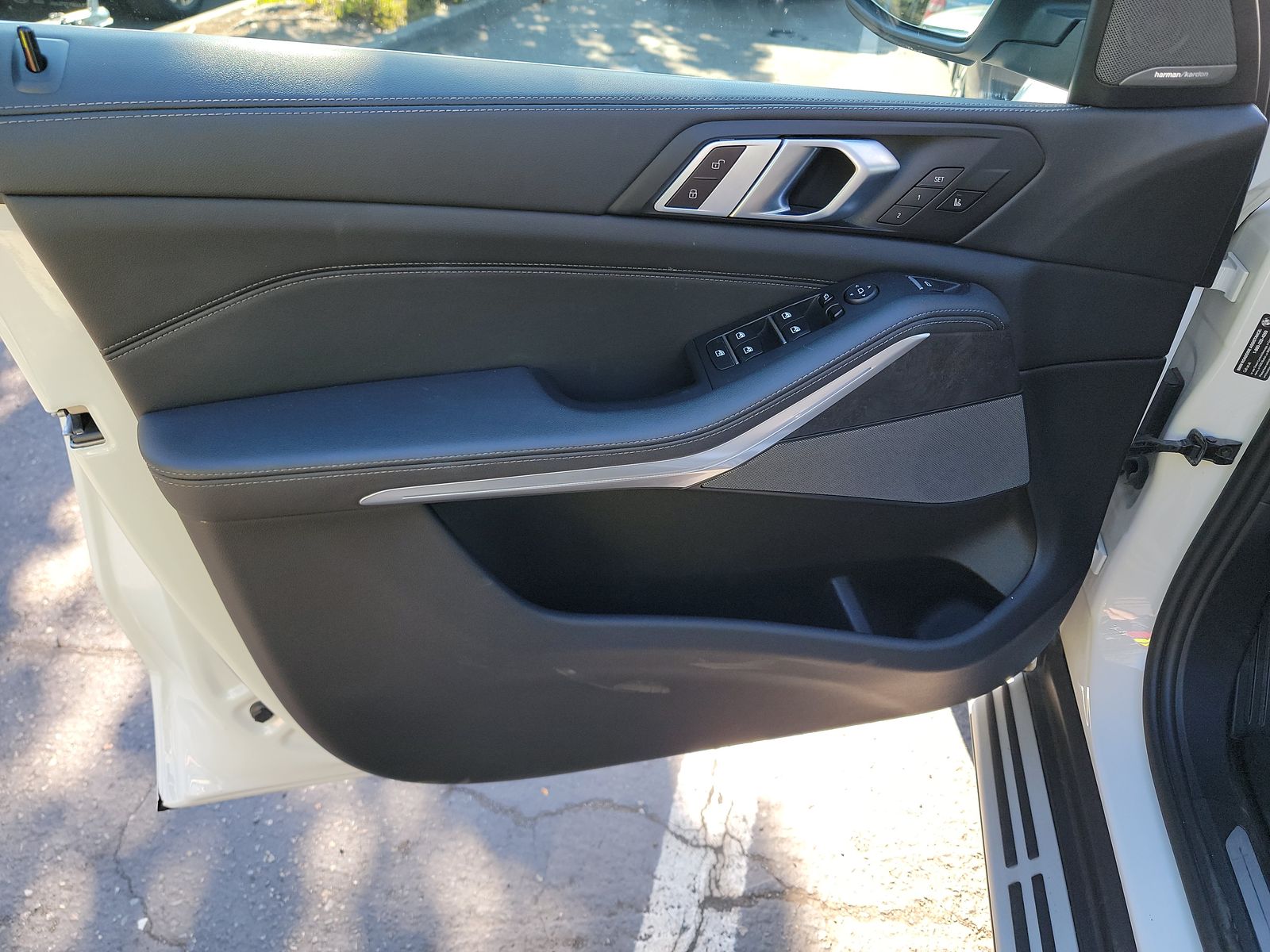 2025 BMW X5 xDrive40i AWD